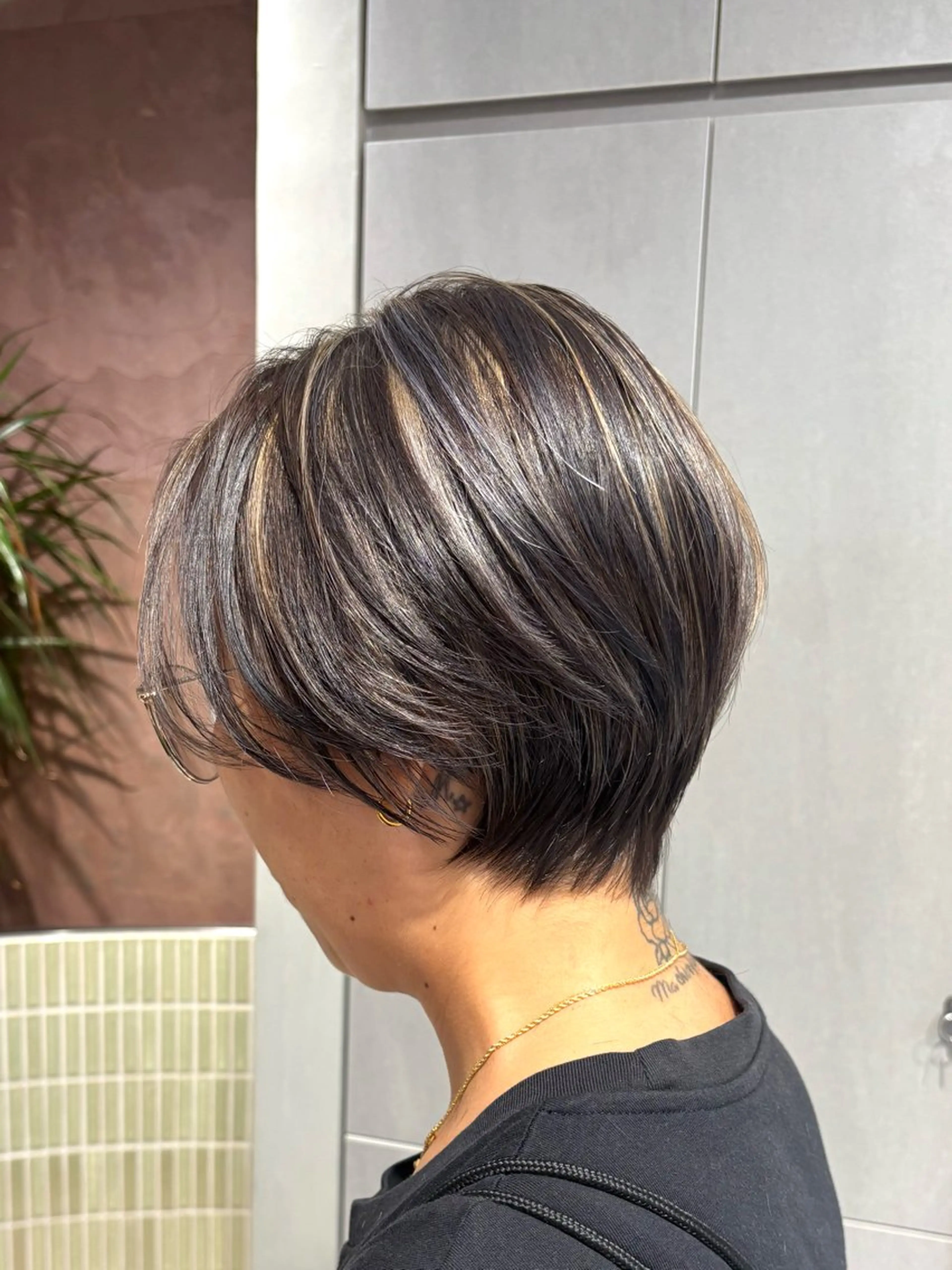 ショート カット ヘアカラー トリートメント 🩵縮毛矯正/ブリー チ/髪質改善/いつかのヘアスタイル