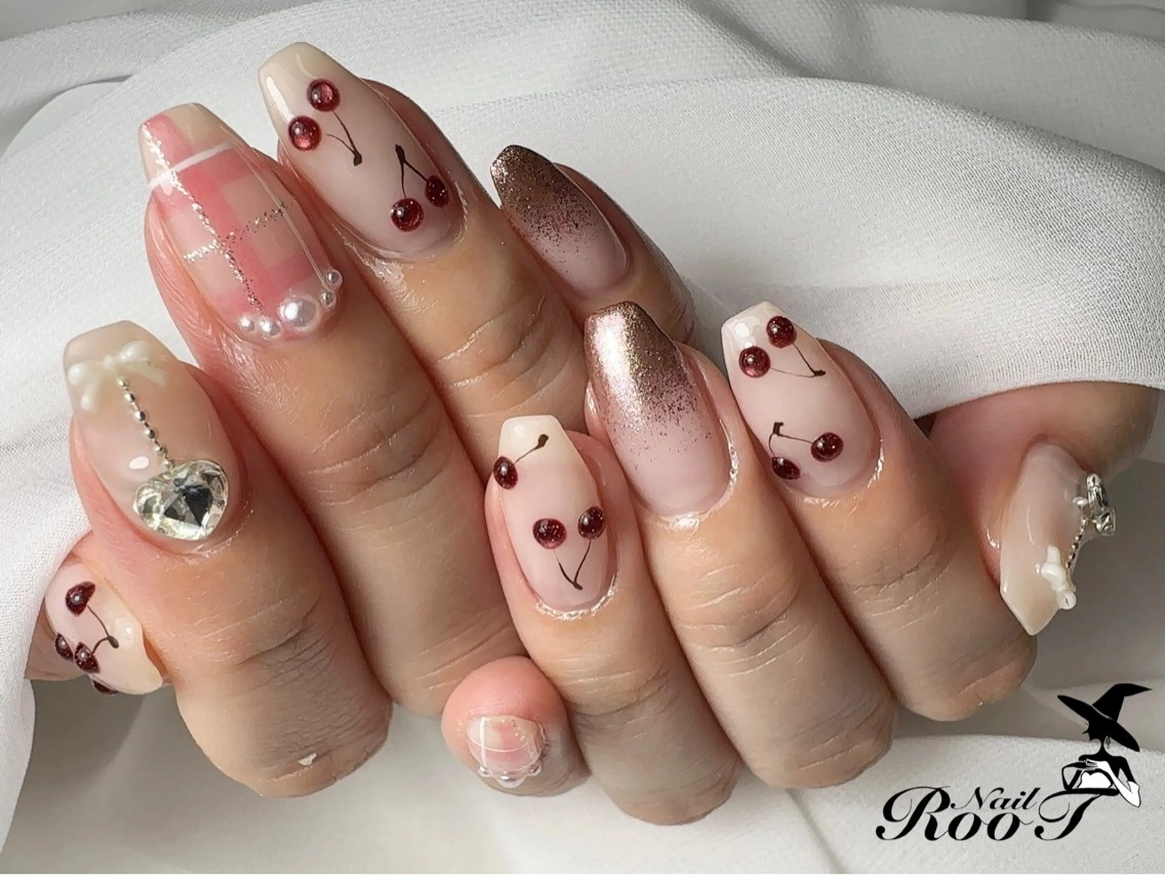 ネイル ハンドネイル RooT Nailのネイルデザイン