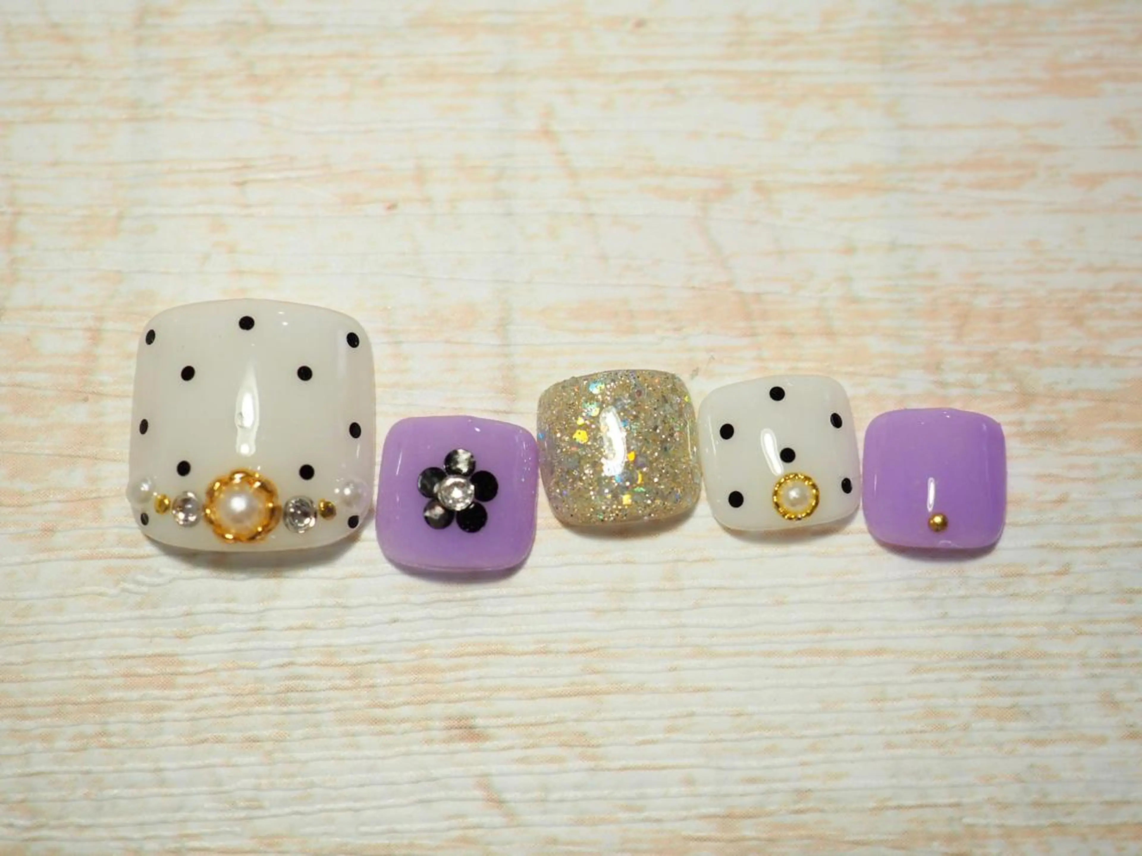 ネイル トップネイリスト Ribbon立川店のネイルデザイン