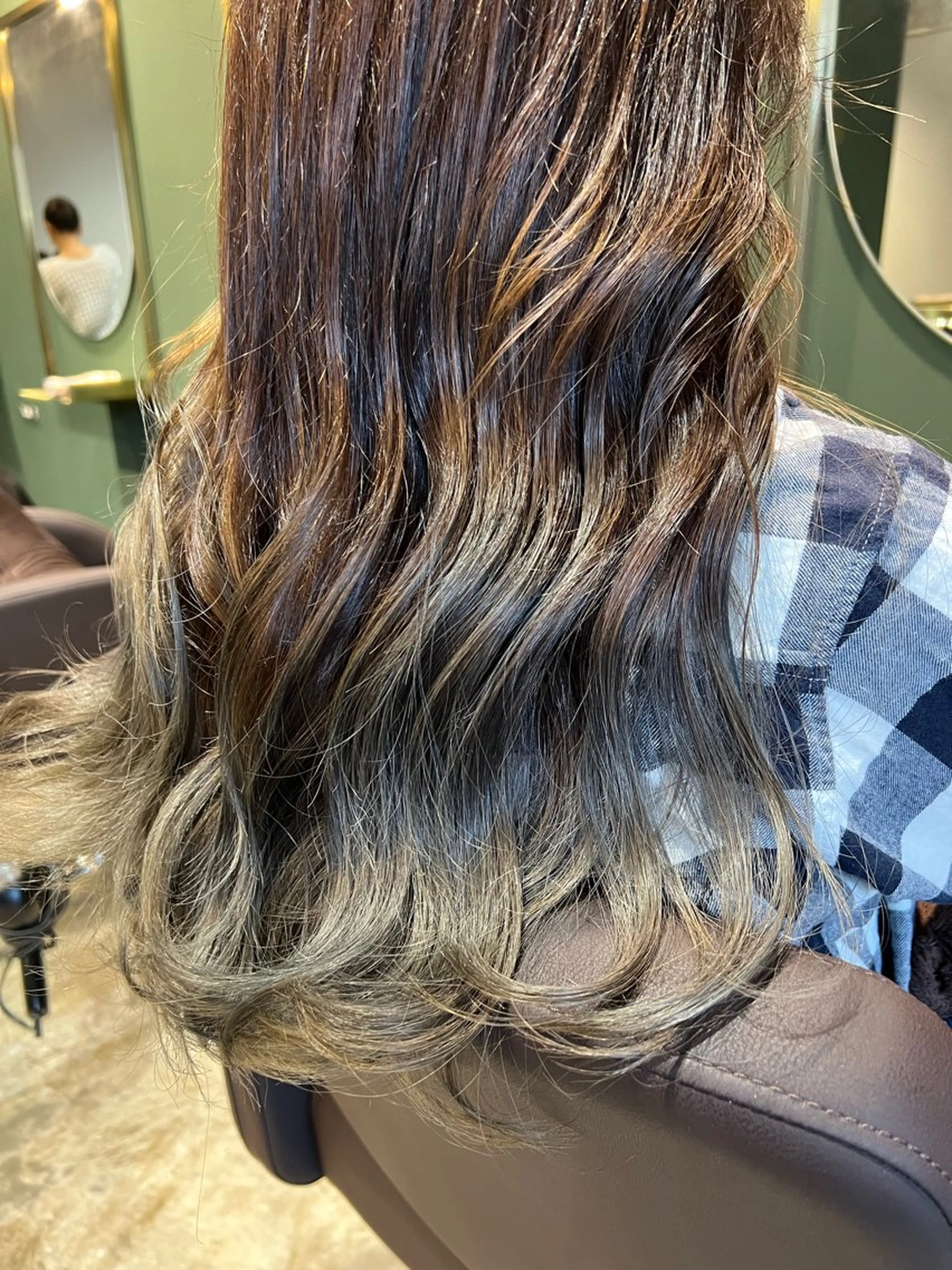 ロング カラー ヘアアレンジ ベージュカラー ブラウンカラー グレージュ ヘアカラー トリートメント ヘッドスパ カラースペシャリスト しょう🧑🏼‍🎨のヘアスタイル