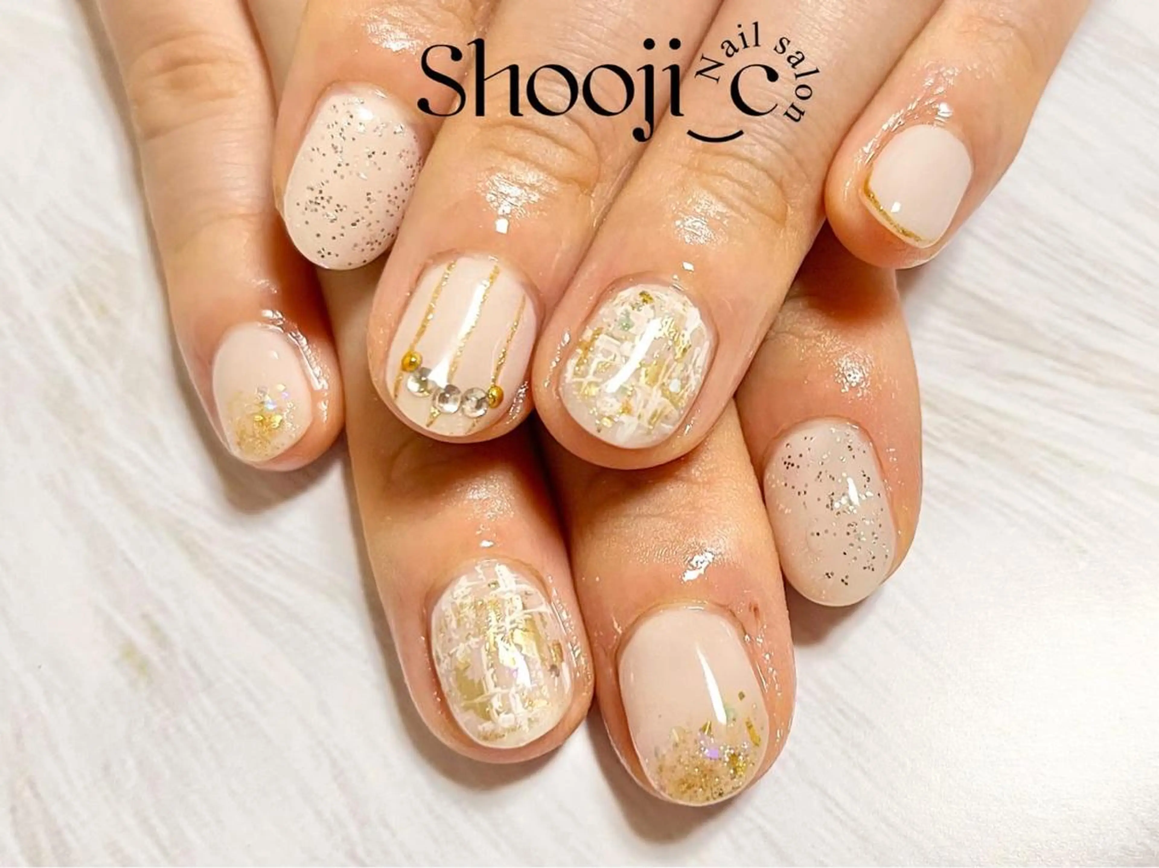 ネイル アートネイル キラキラネイル 冬ネイル クリスマス Shooji_c Nail salon所属・Shooji_c Nail salonのネイルデザイン
