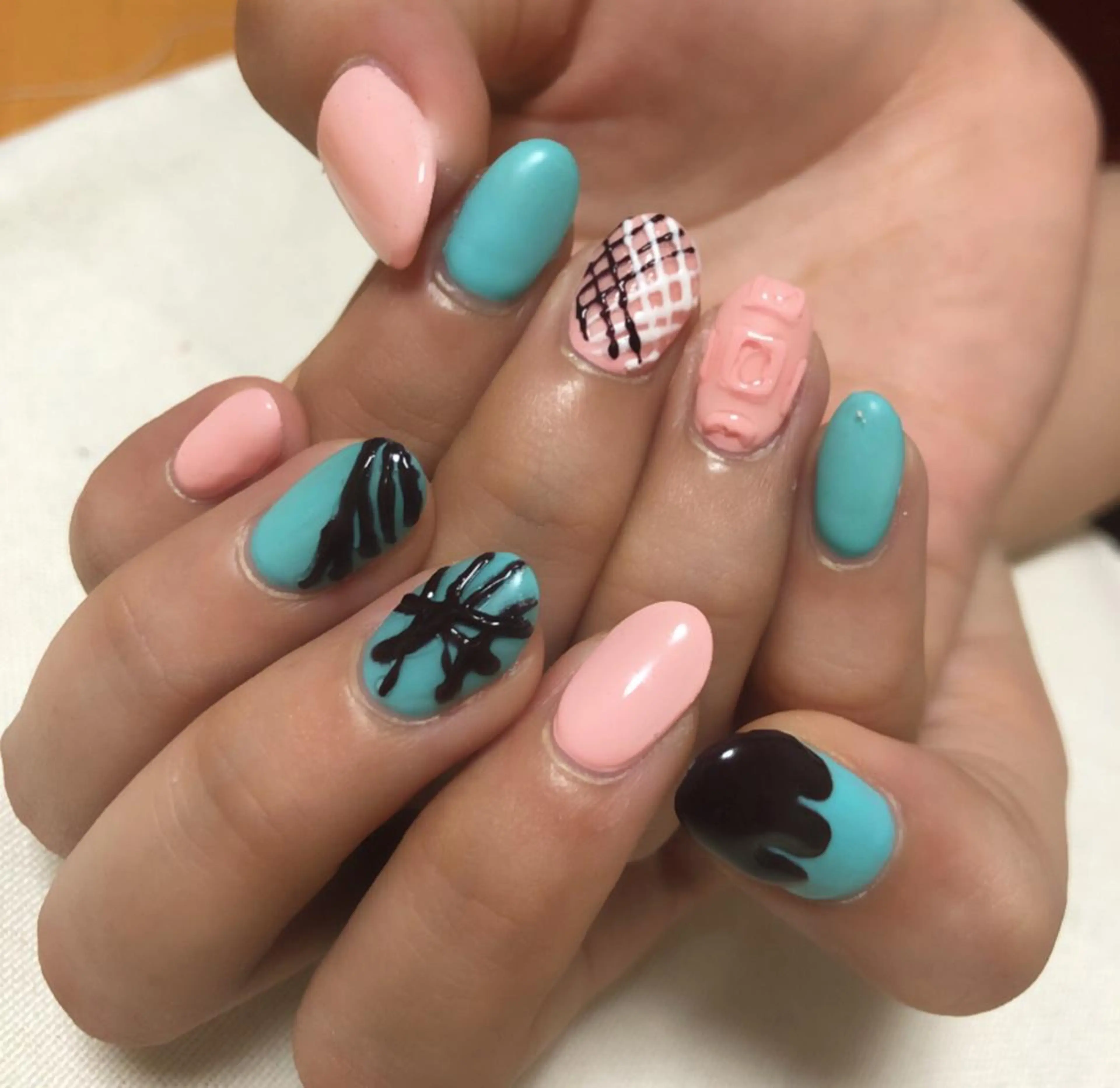 ネイル AZU nailのネイルデザイン