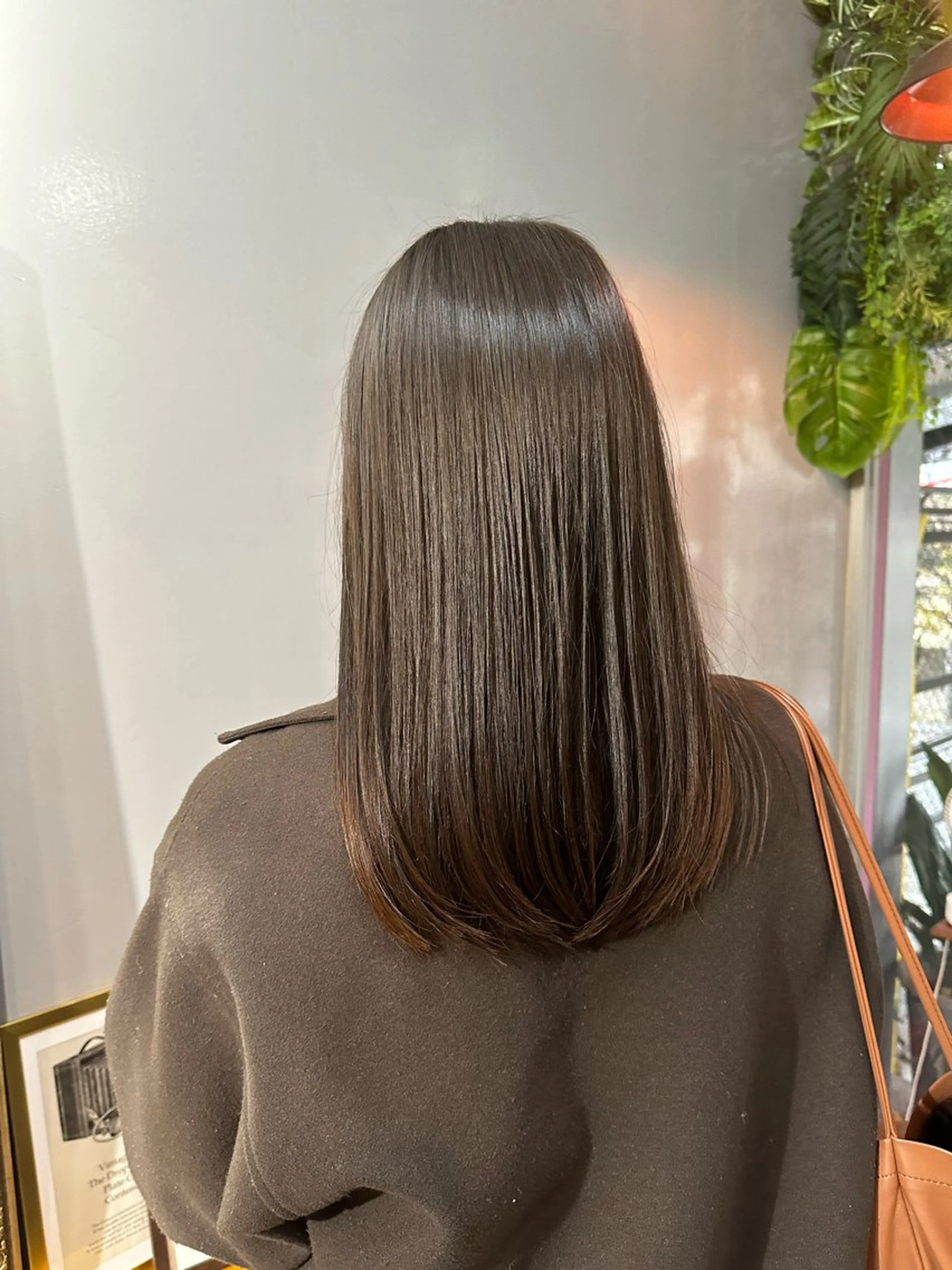 セミロング トリートメント 渡辺俊介 暗髪カラー /美髪矯正/髪質改善のヘアスタイル