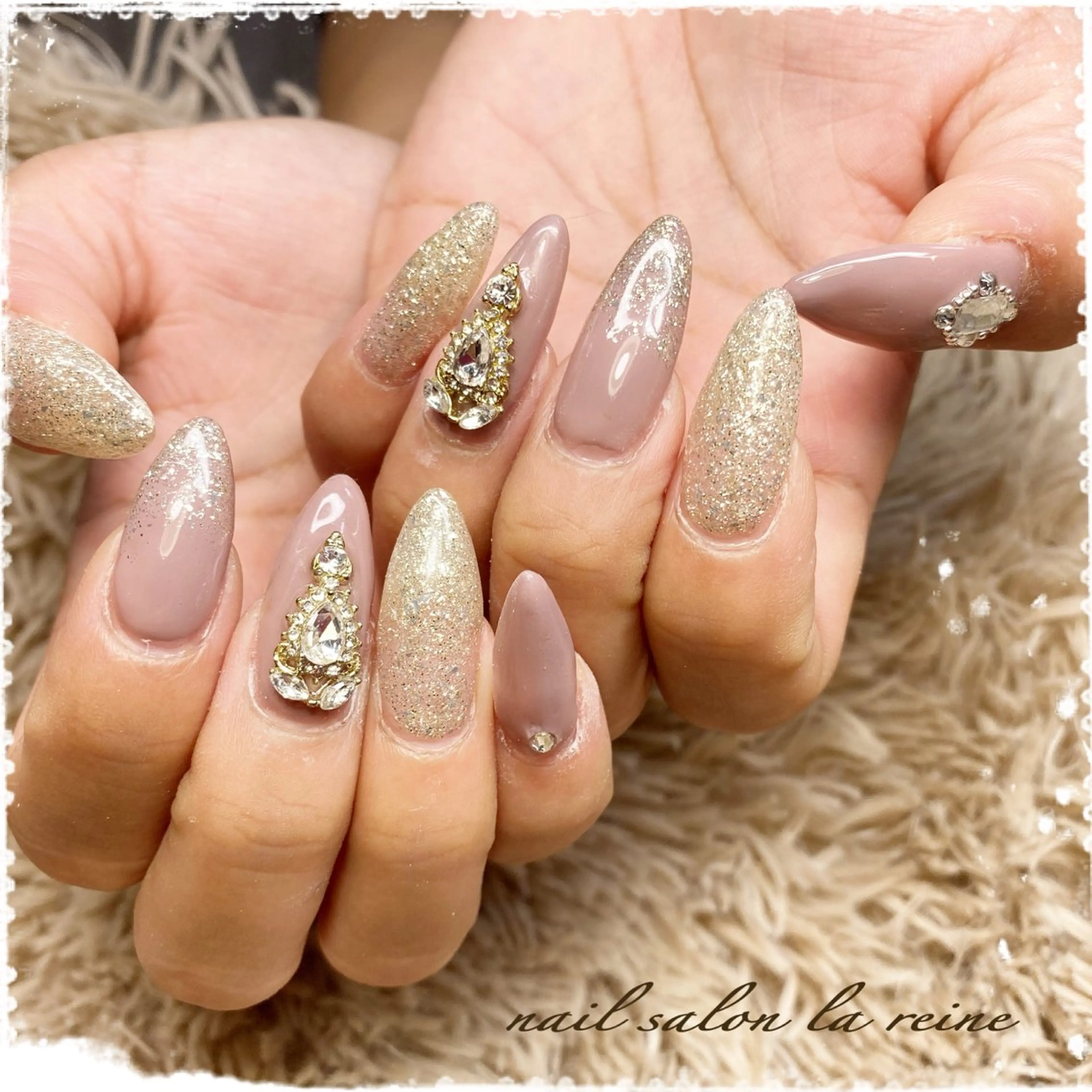 ネイル アートネイル ラメ(グリッター) nail salon  la reine所属・nail salon la reineのネイルデザイン