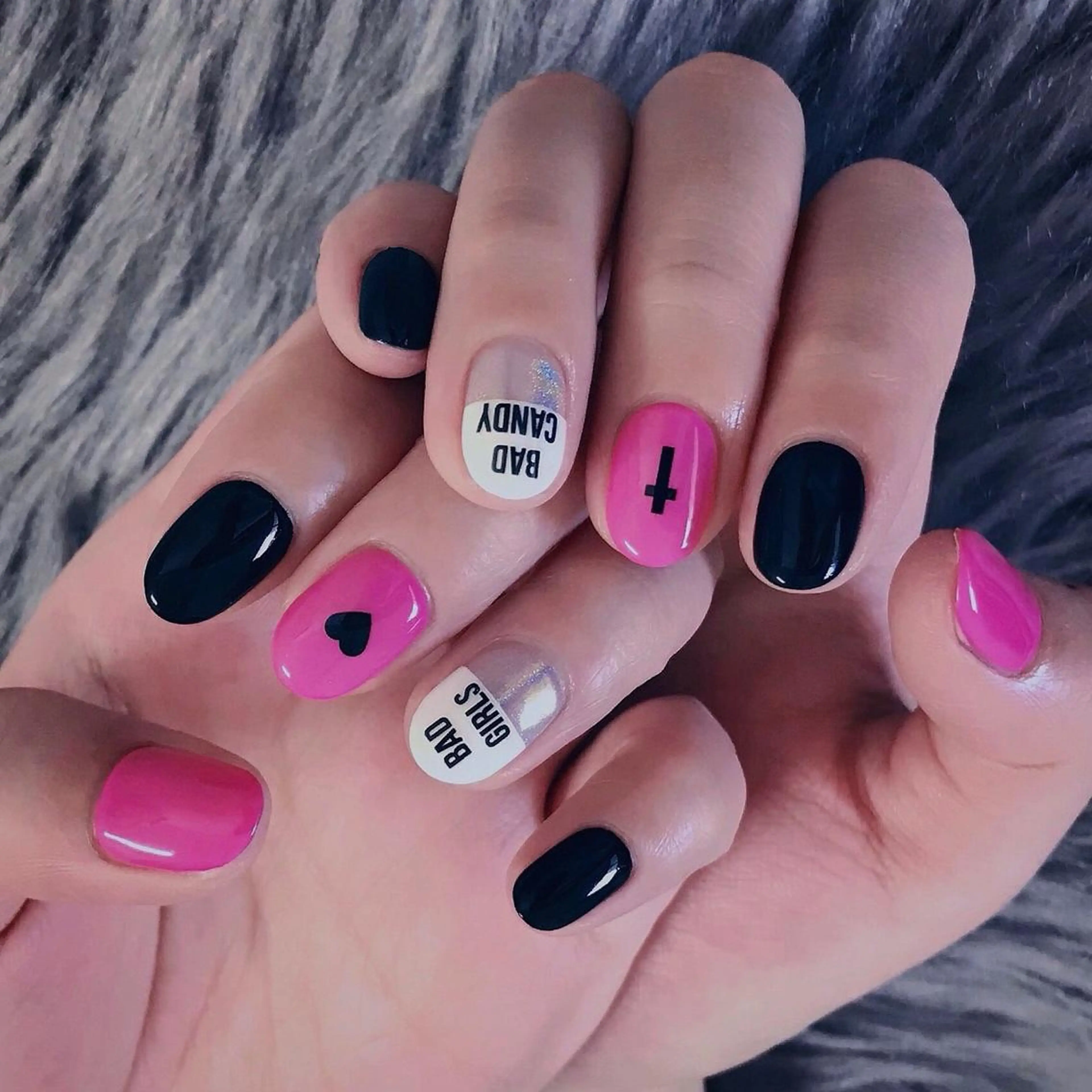 ネイル NOIROUGE所属・NOI ROUGEのネイルデザイン