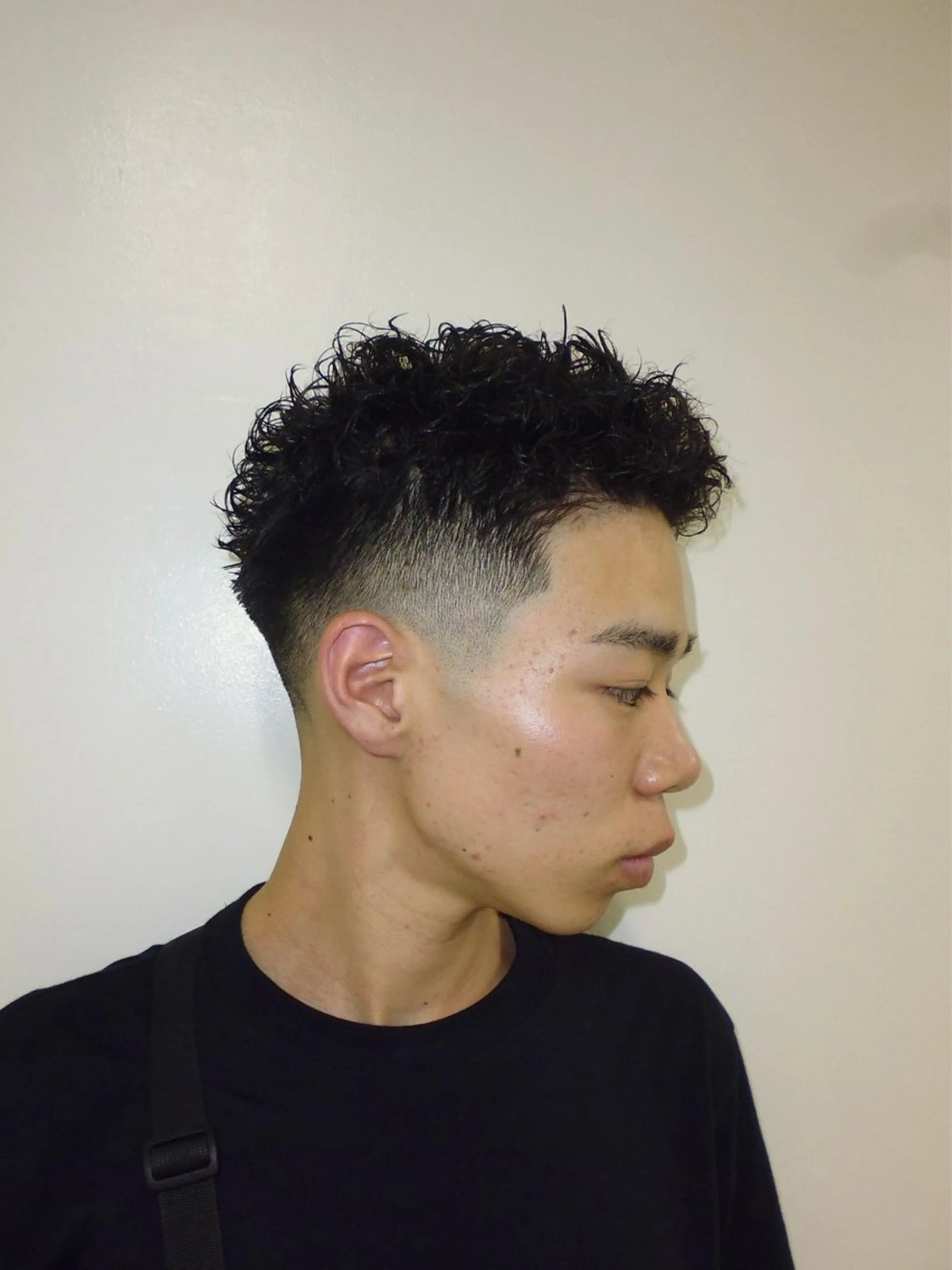 メンズ メンズブリーチ フェードカット メンズパーマ スキンフェード MERICANBARBERSHOP®︎TYO所属・渋谷BARBER/ キリのヘアスタイル