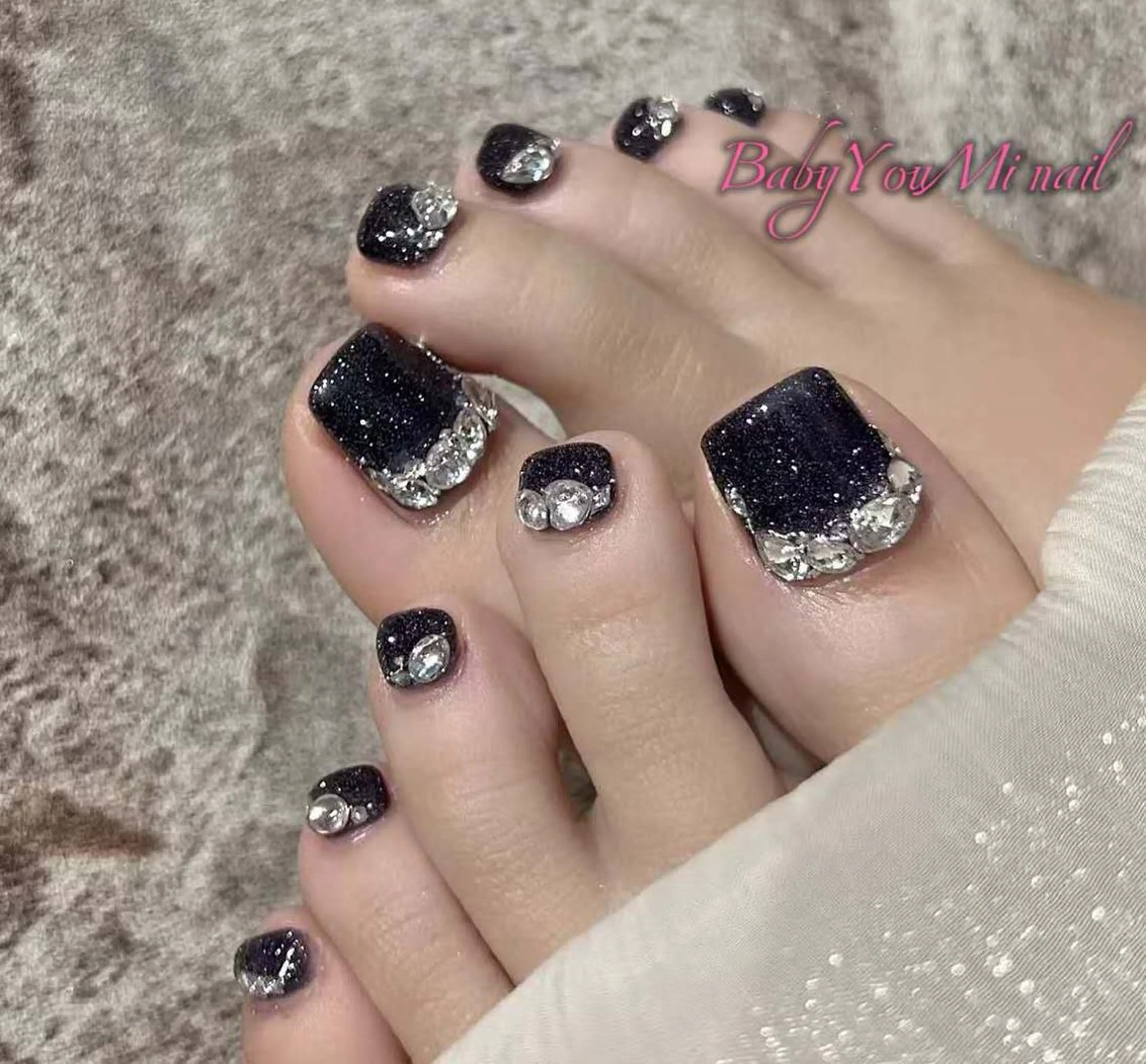 ネイル オーロラネイル フラワーネイル フットネイル フレンチネイル ジェルネイル フットネイル BabyYouMi nailのネイルデザイン