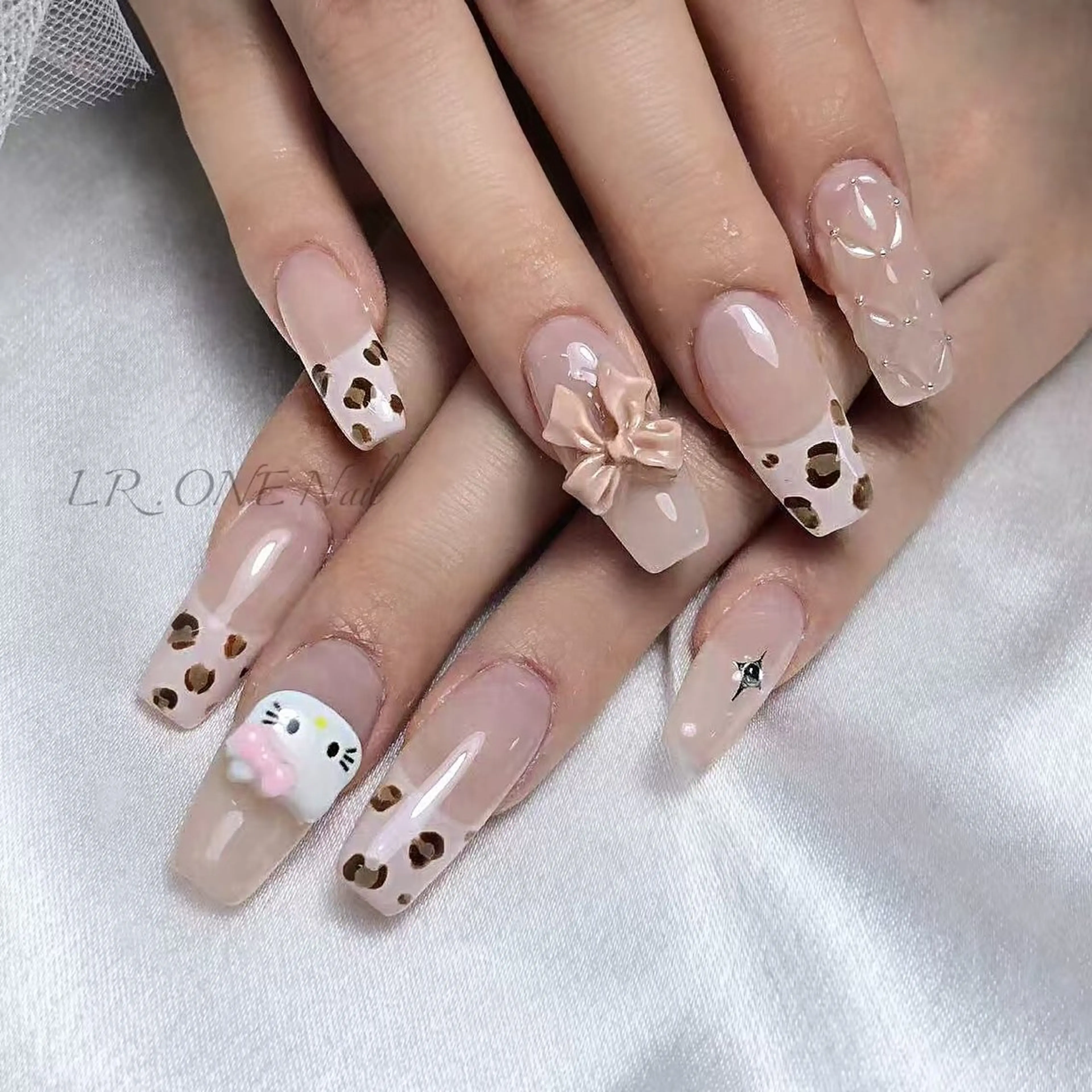 ネイル LR.ONE ヨウのネイルデザイン
