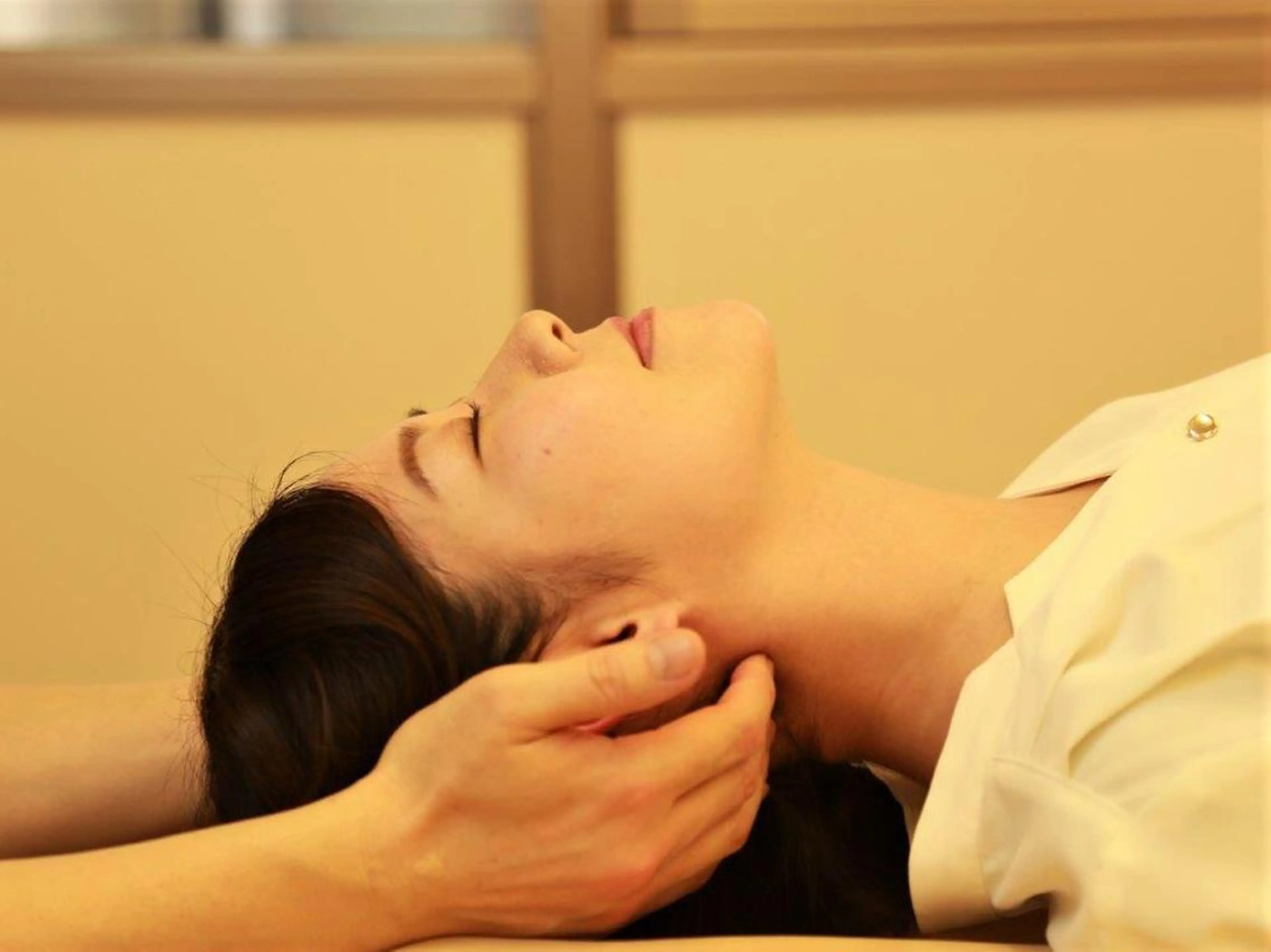 【首肩こり集中】PC疲れ/スマホ首解消に!! 根本改善整体　60分 ¥5200の写真