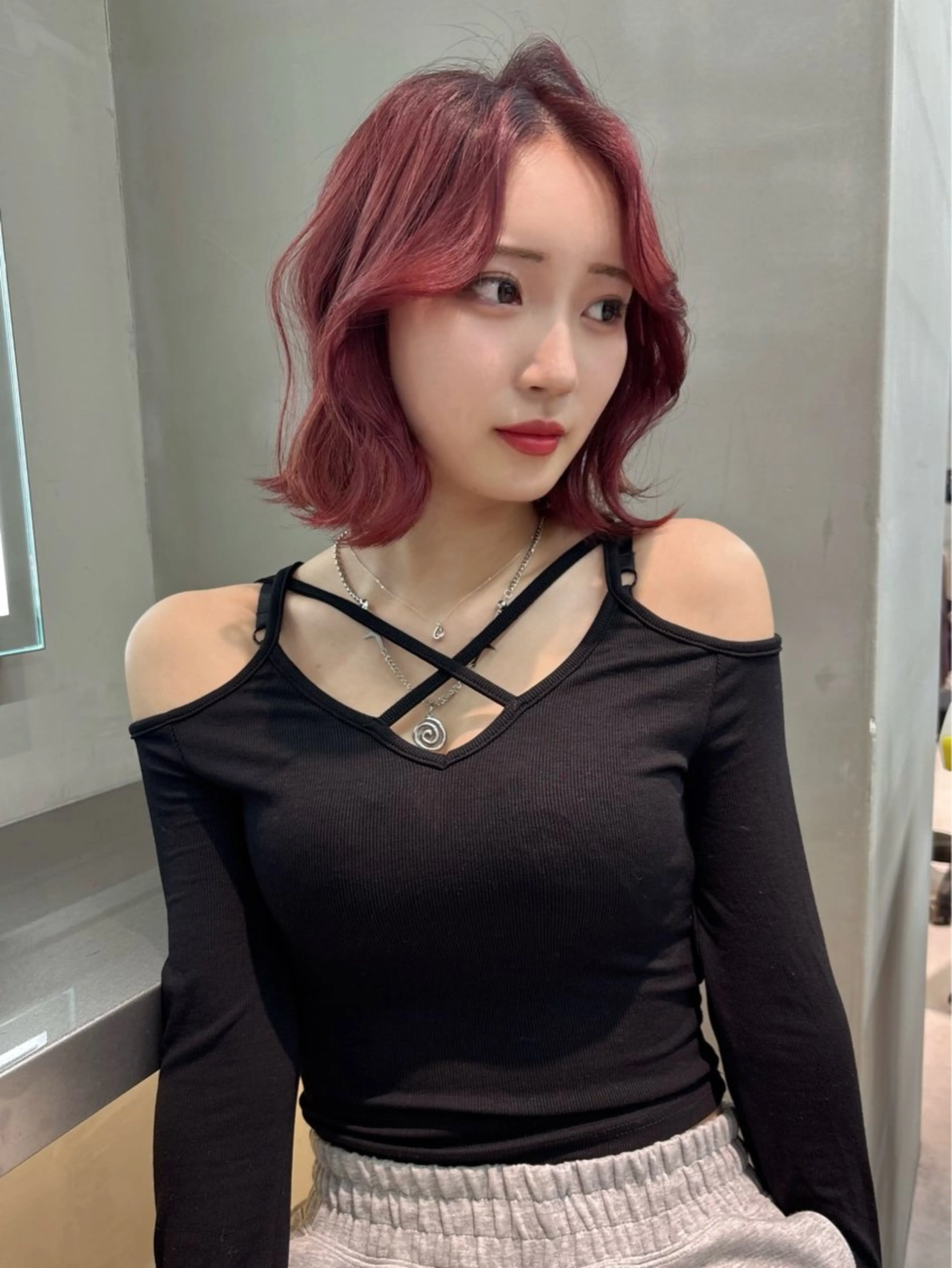 ミディアム カラー ミディアムレイヤー 透明感カラー ボブ 顔まわりレイヤー 韓国風ヘア 【美髪矯正】 吉村　清志のヘアスタイル