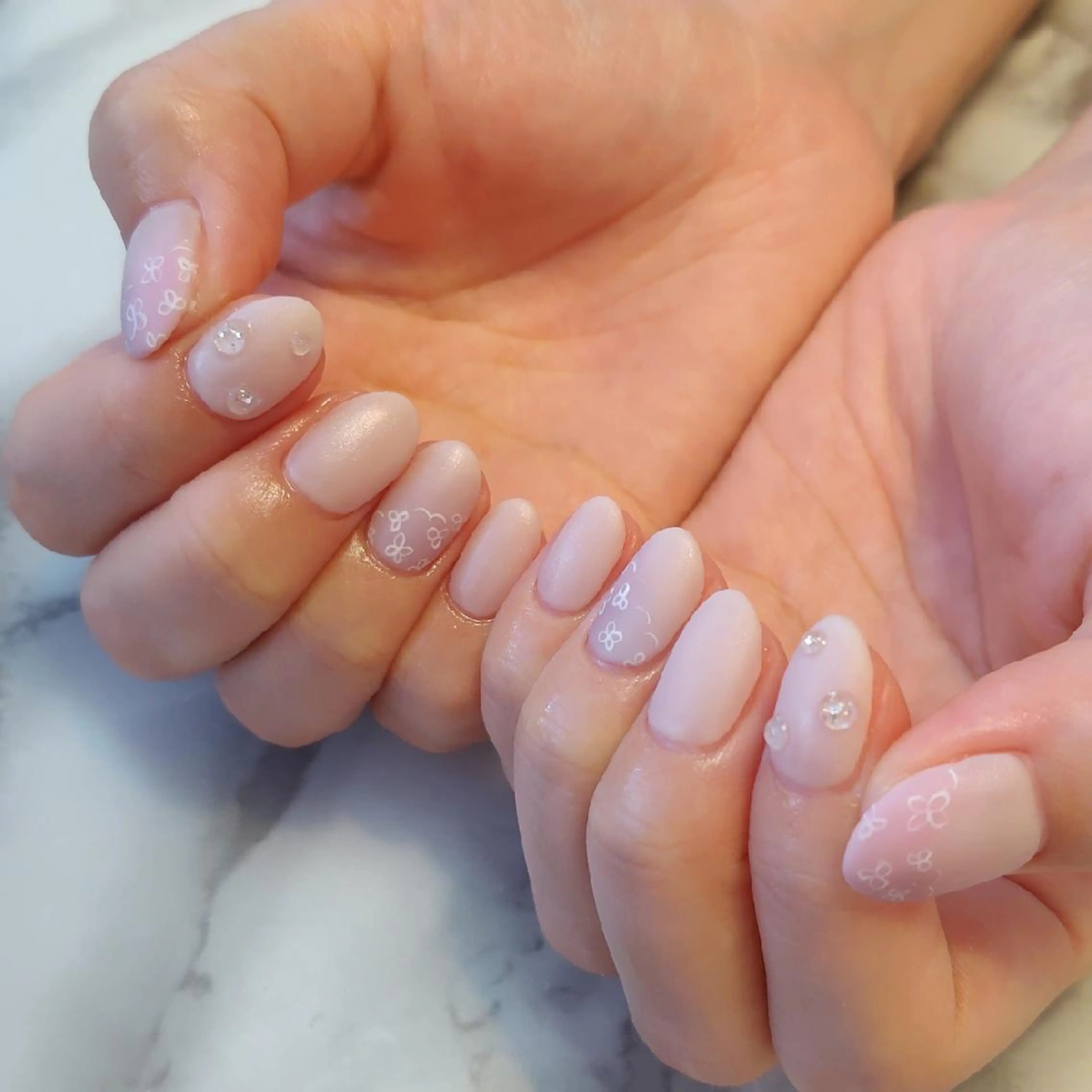 ネイル ジェヌインネイル 河内のネイルデザイン