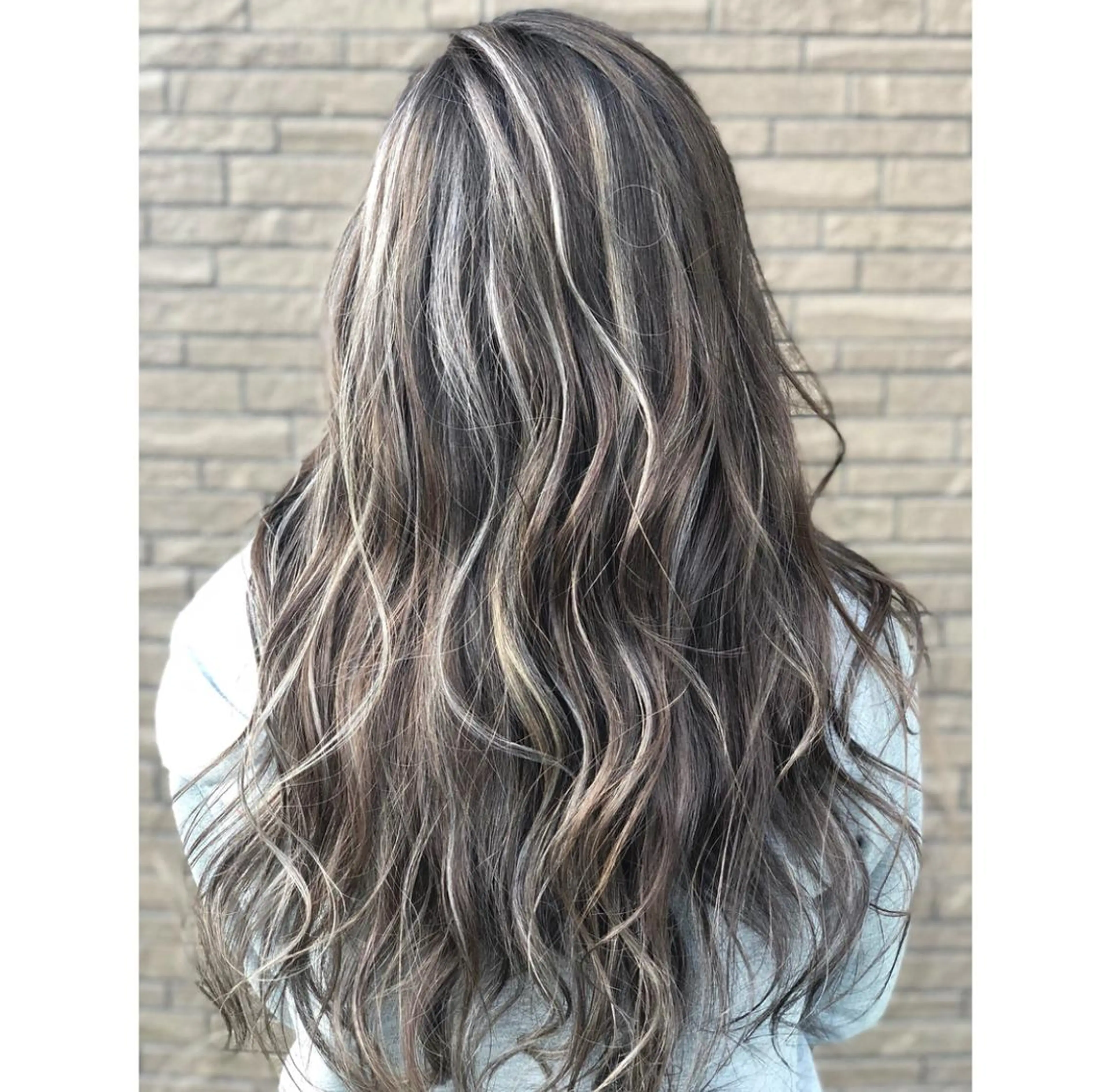 ロング カラー ヘアアレンジ バレイヤージュ デザインカラー グラデーションカラー ハイライトカラー ハイトーンカラー アンドウ ユウ/ レイヤーカット/韓国のヘアスタイル