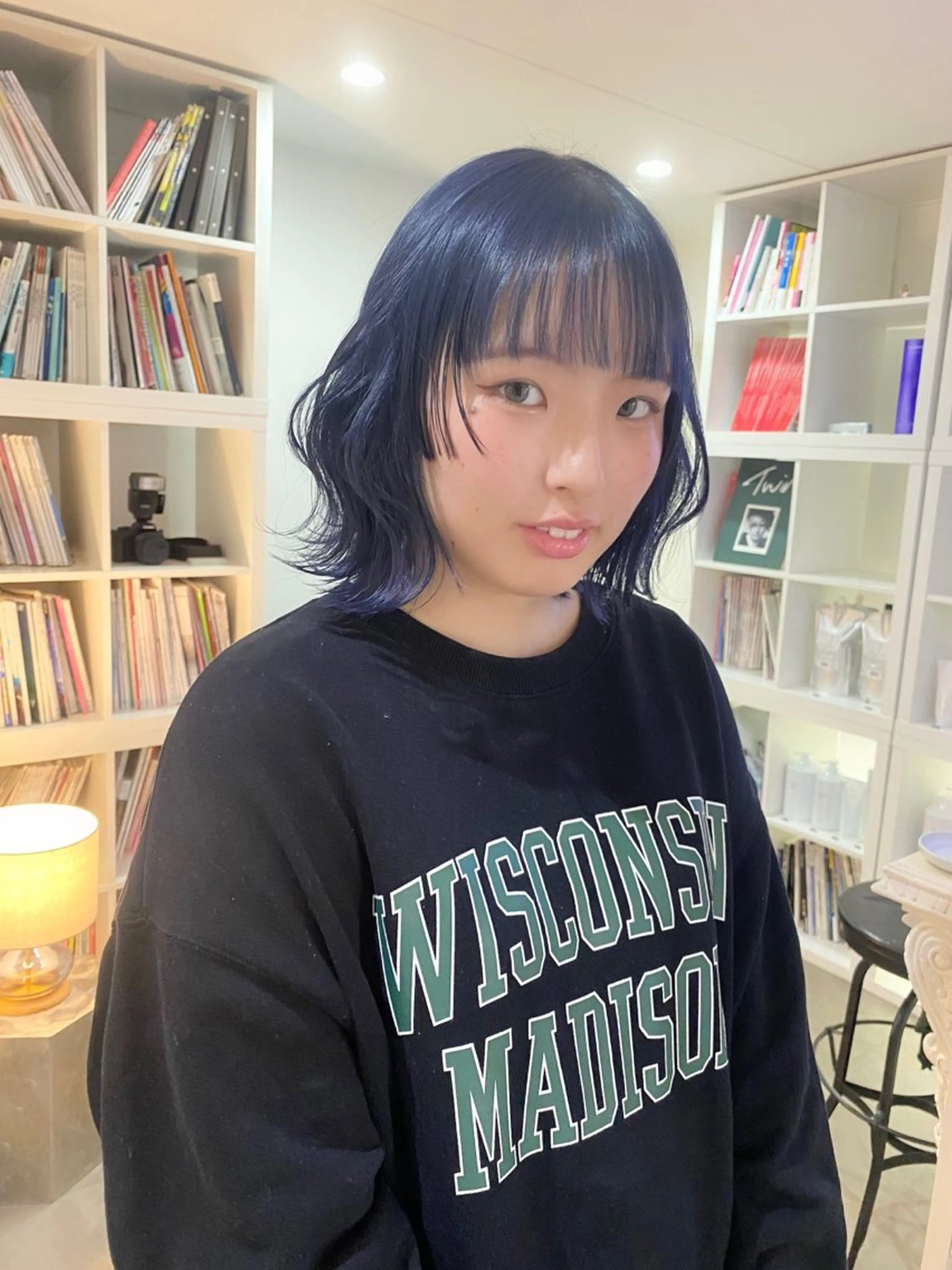 ミディアム カラー ブリーチ ブルーカラー ネイビーカラー 名古屋/髪質改善 /ミサトのヘアスタイル