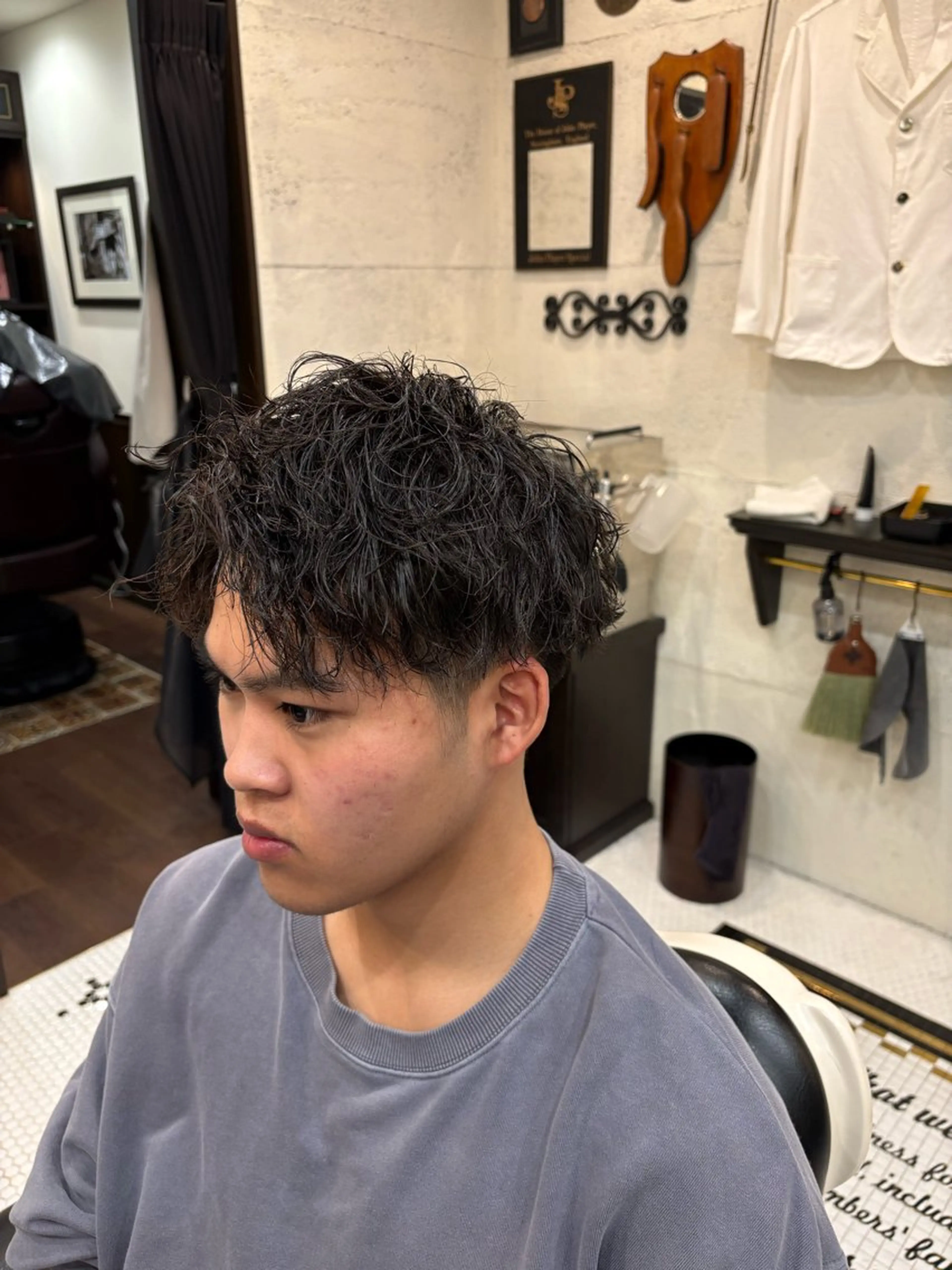 ショート パーマ メンズ 浦田 悠真のヘアスタイル