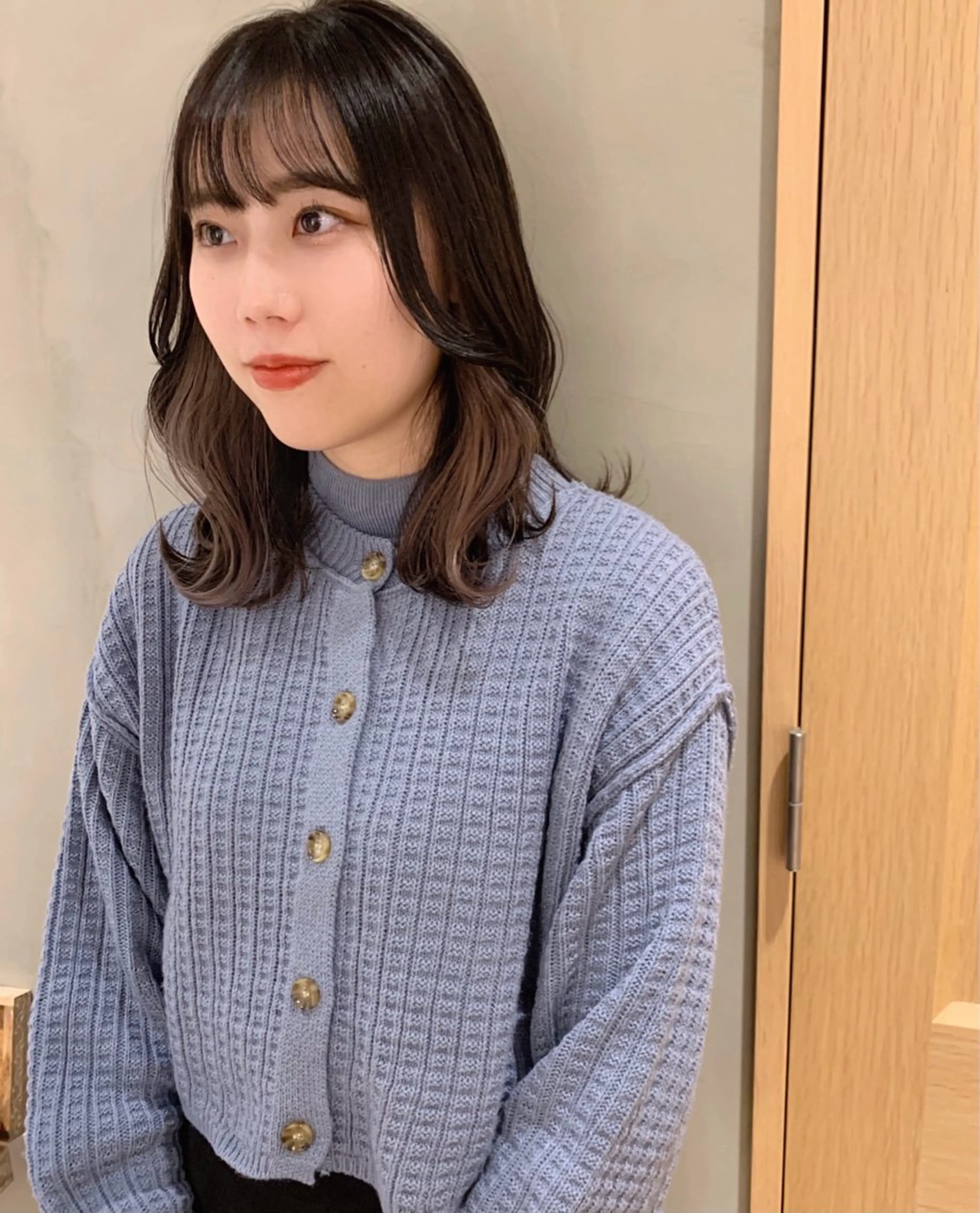 セミロング LOREN＋透明感 オリーブhirokoのヘアスタイル