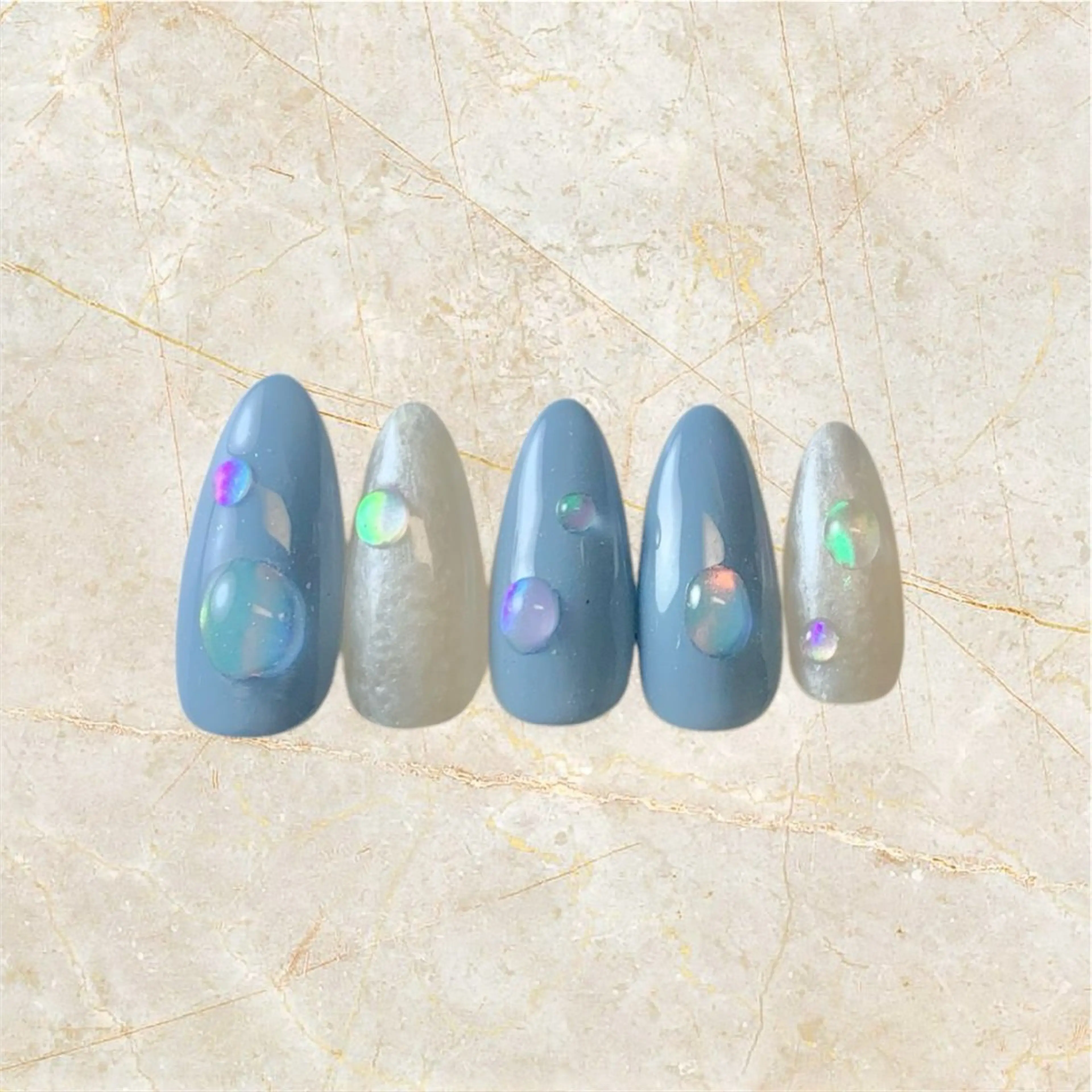 ショート ハンドネイル watanabe miyuuのネイルデザイン