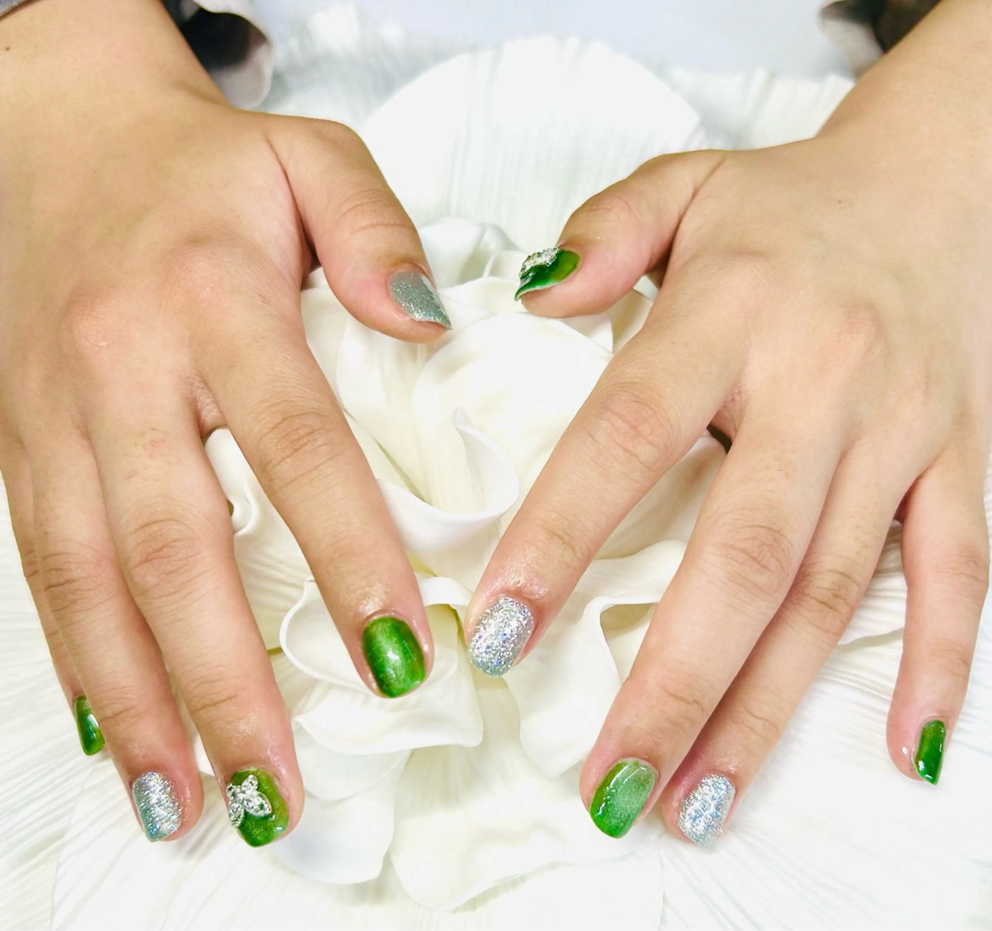 ネイル フラッシュネイル マグネットネイル キラリネイル 本厚木のネイルデザイン