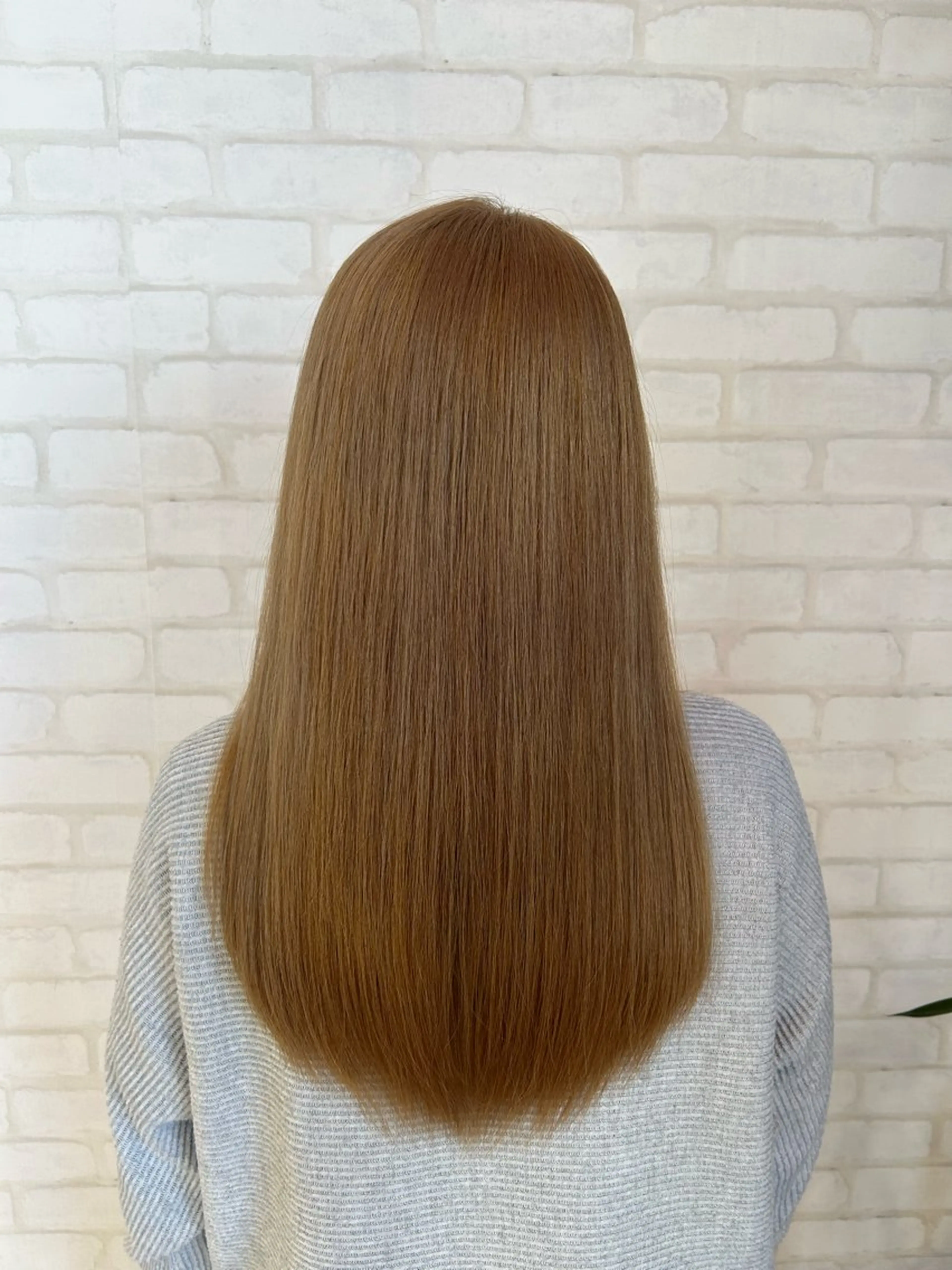 ロング ヘアカラー 中川 拓弥のヘアスタイル