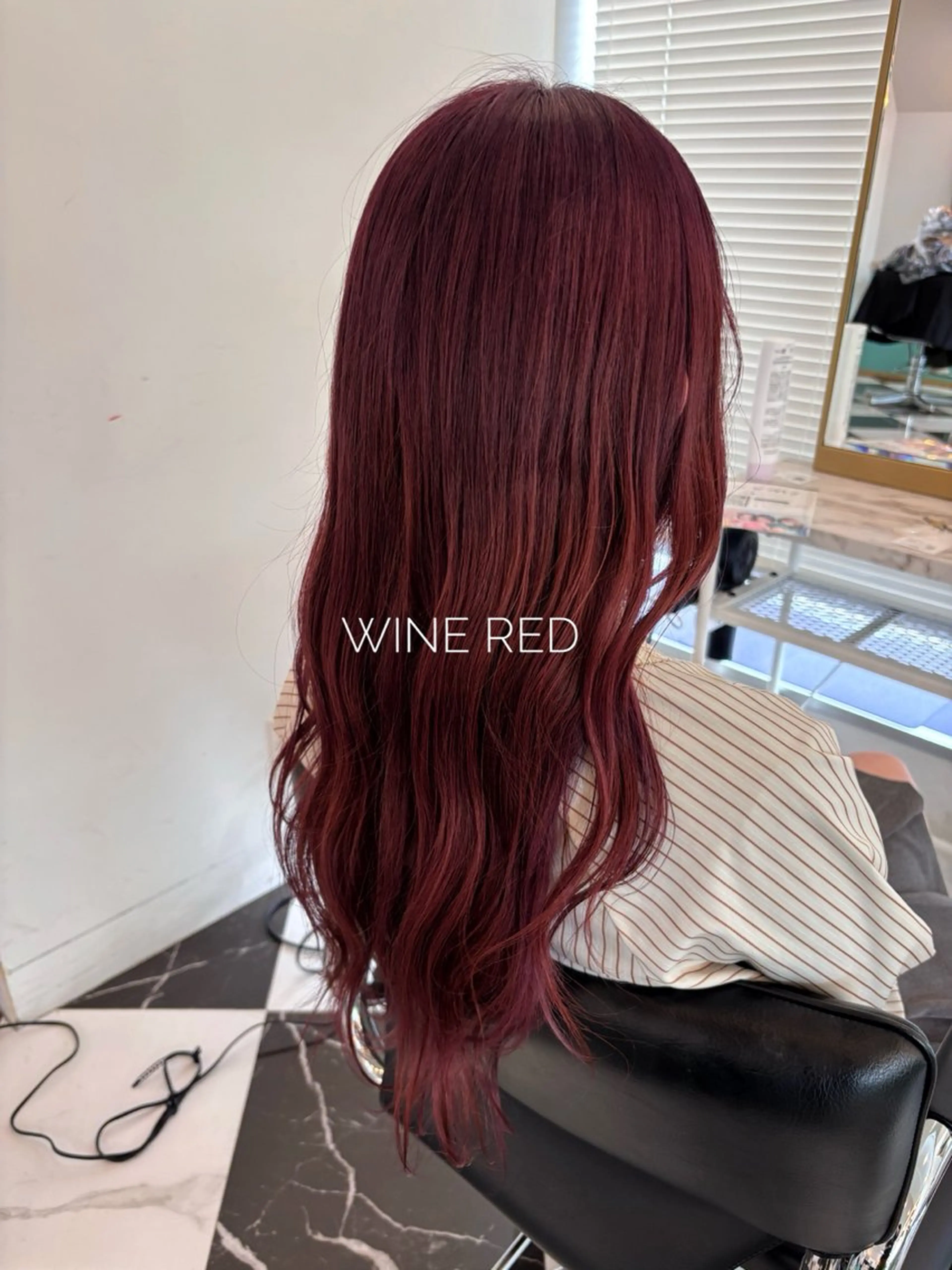 ミディアム カラー ブリーチ ヘアカラー トリートメント 🩶ハイトーン /レイヤーはちすのヘアスタイル