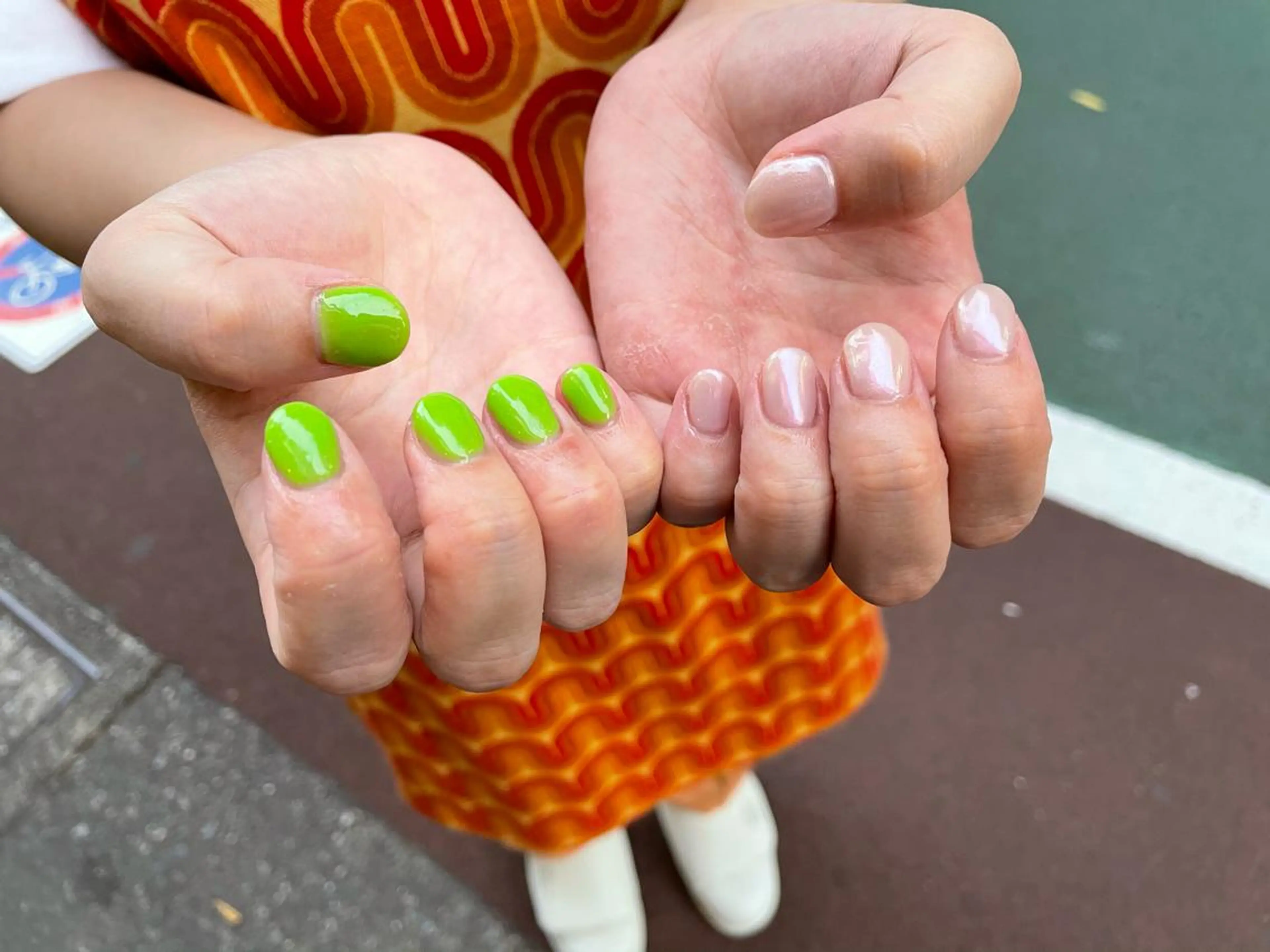 ネイル ハンドネイル ハンドケア R'well所属・はばすみれ🎀ﾈｲﾙ 光ﾌｪｲｼｬﾙ ﾍｱのネイルデザイン