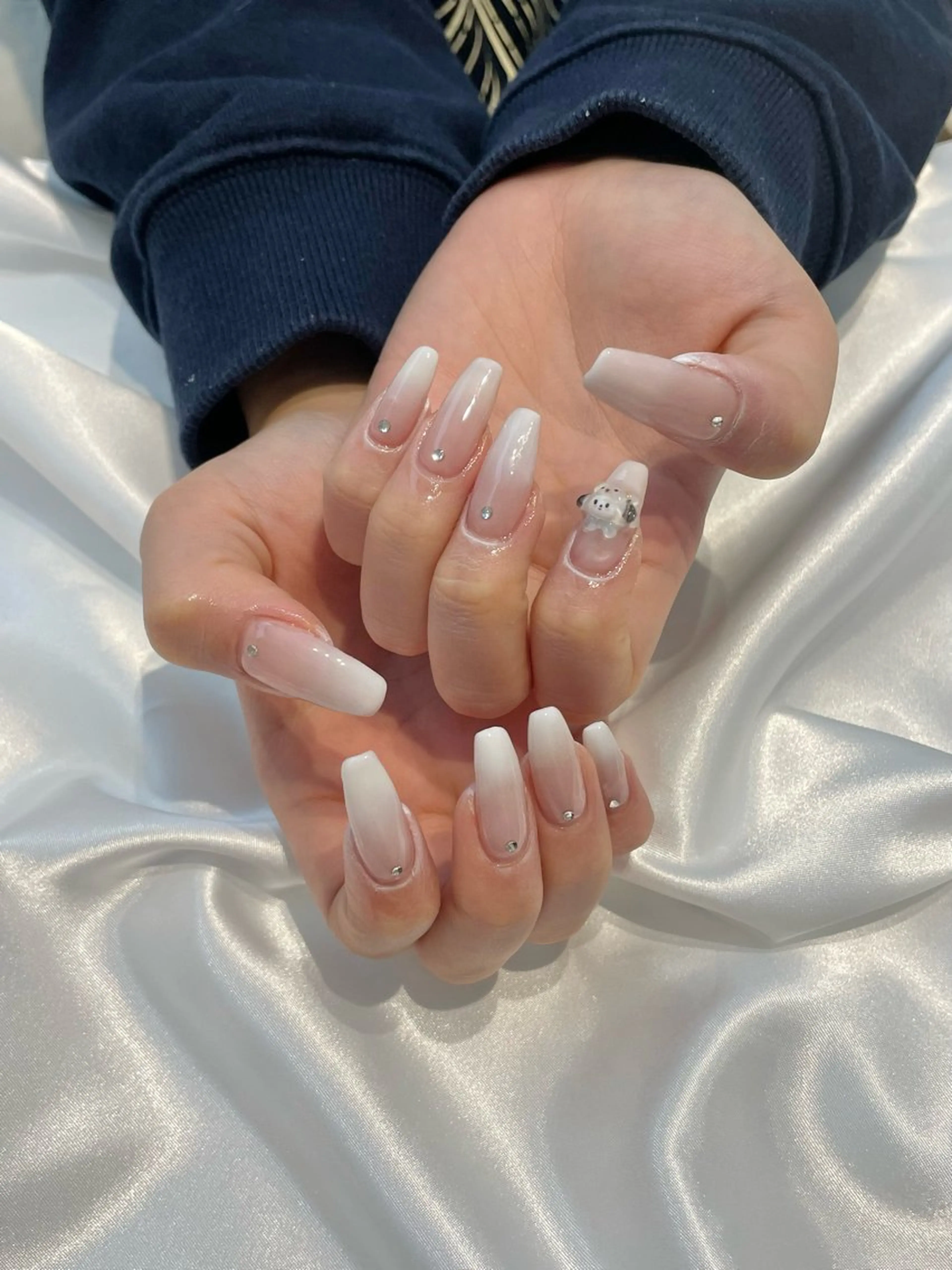 ネイル ハンドネイル ROA NAILのネイルデザイン