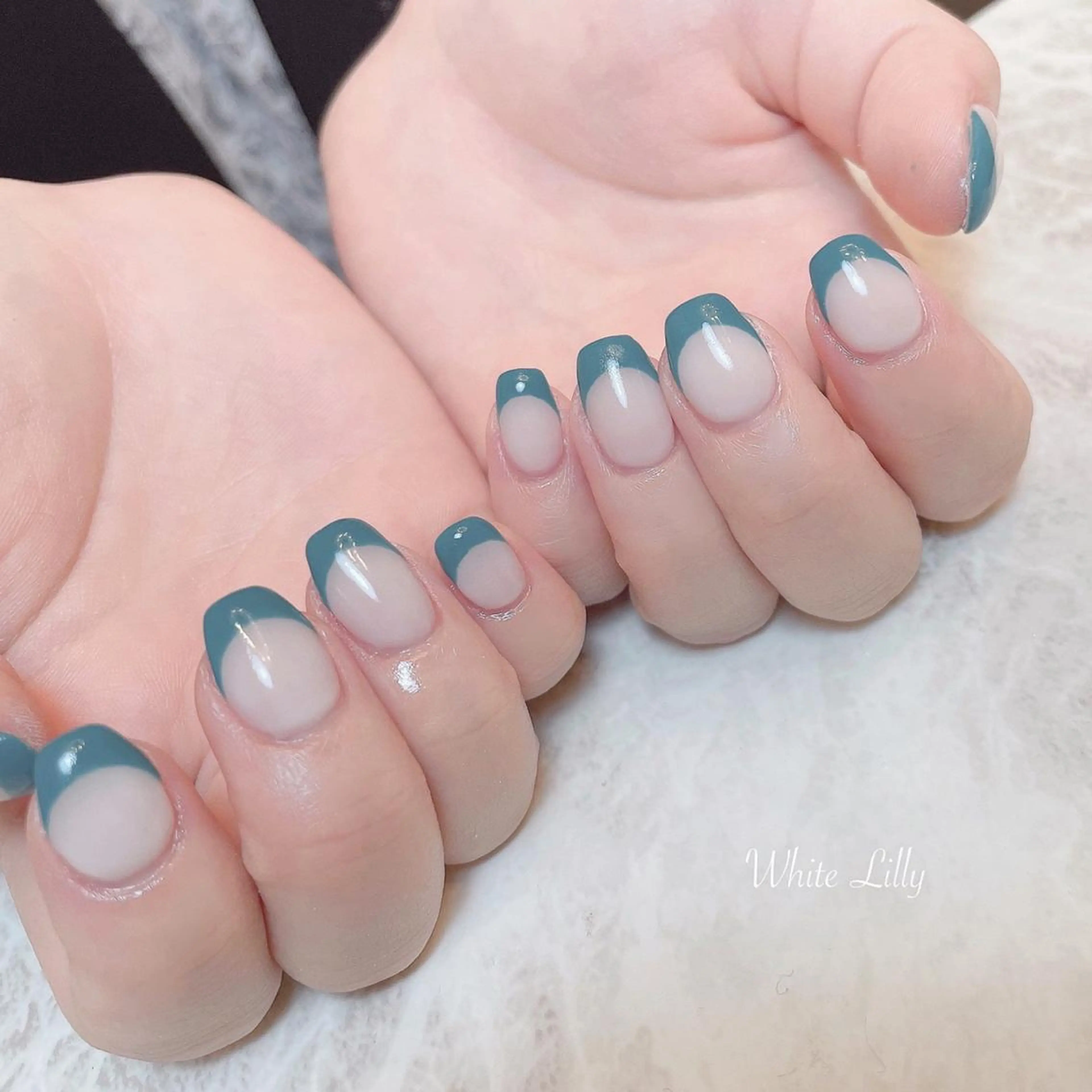 ネイル ホワイト White lily所属・牧田 雅世のネイルデザイン