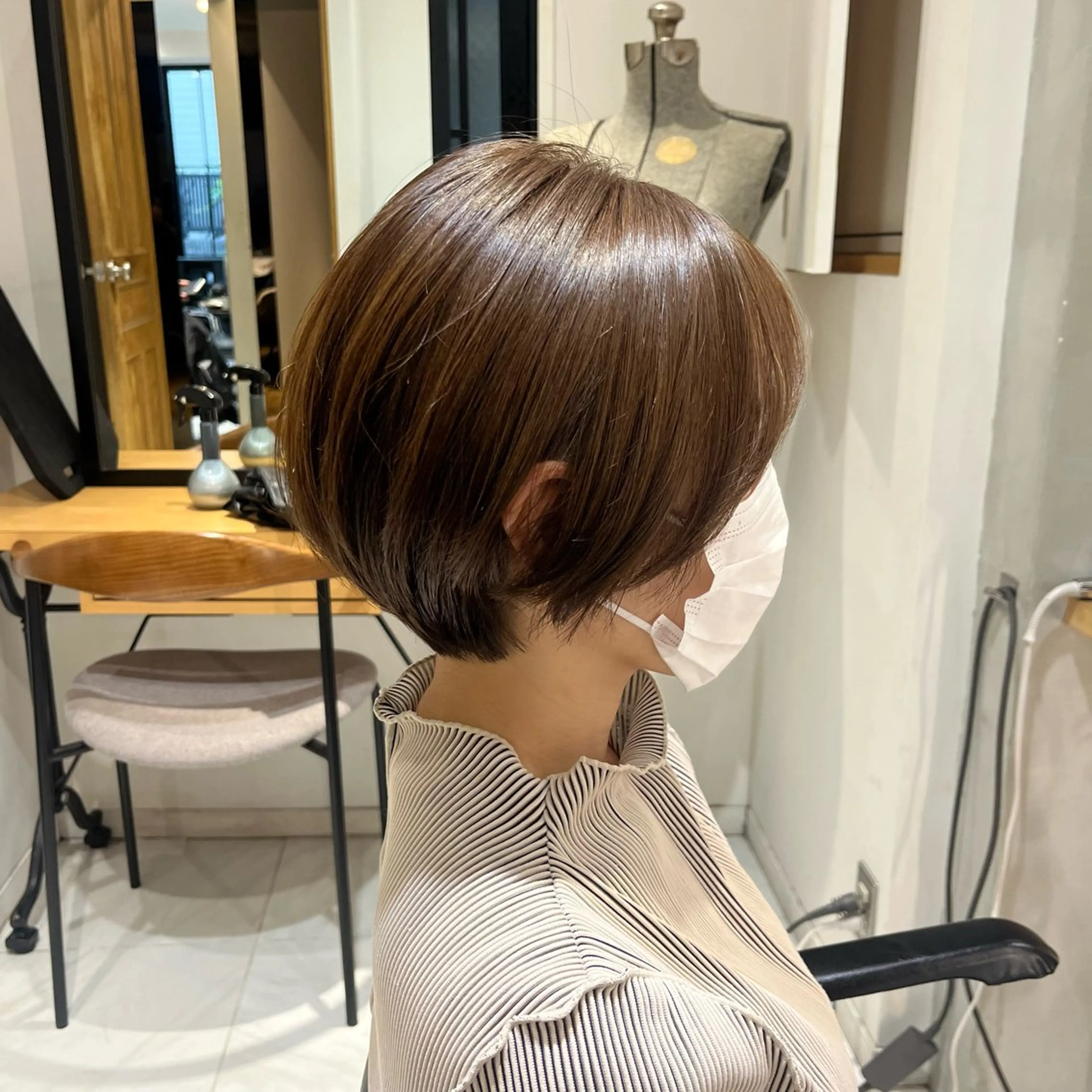 ショート ナミ🩶暗髪/暖色 ❤️/透明感/縮毛のヘアスタイル