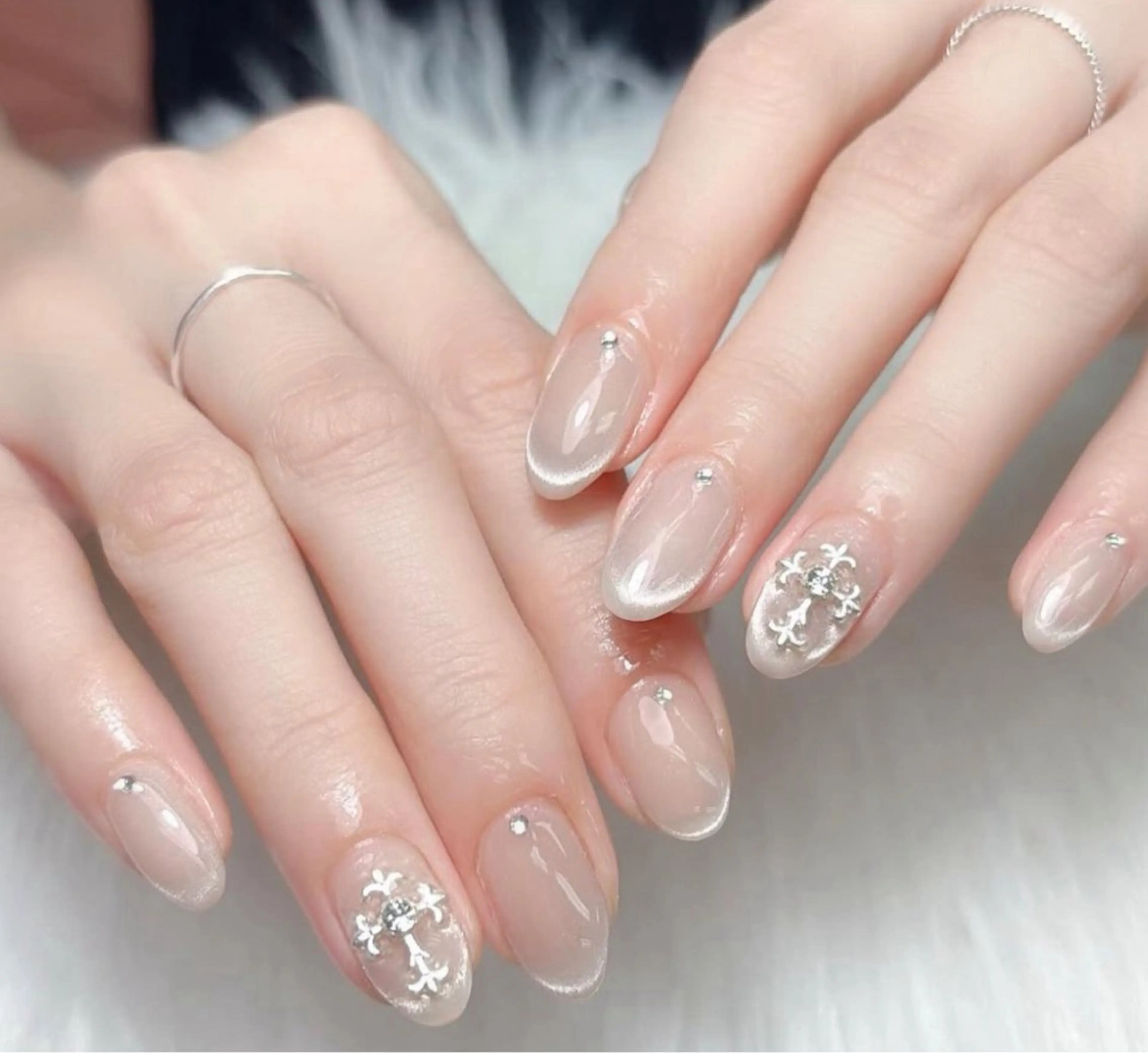 ネイル フレンチネイル キラキラネイル 水色 マグネットネイル ミラーネイル Lina nail所属・Luna 池袋のネイルデザイン