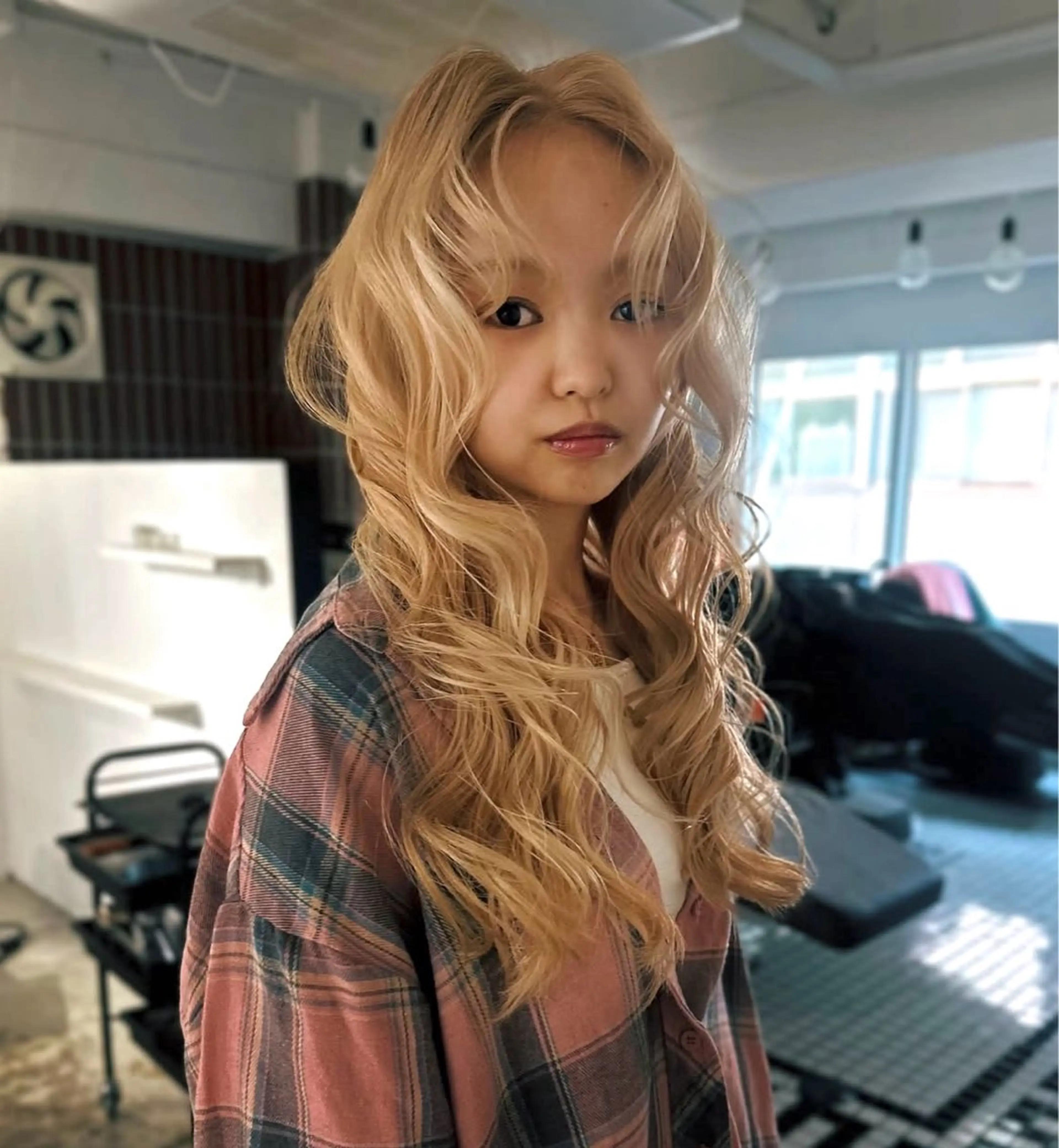 ロング カラー ヘアカラー トリートメント スミレ／透明感 ／ハイトーン／高円寺のヘアスタイル