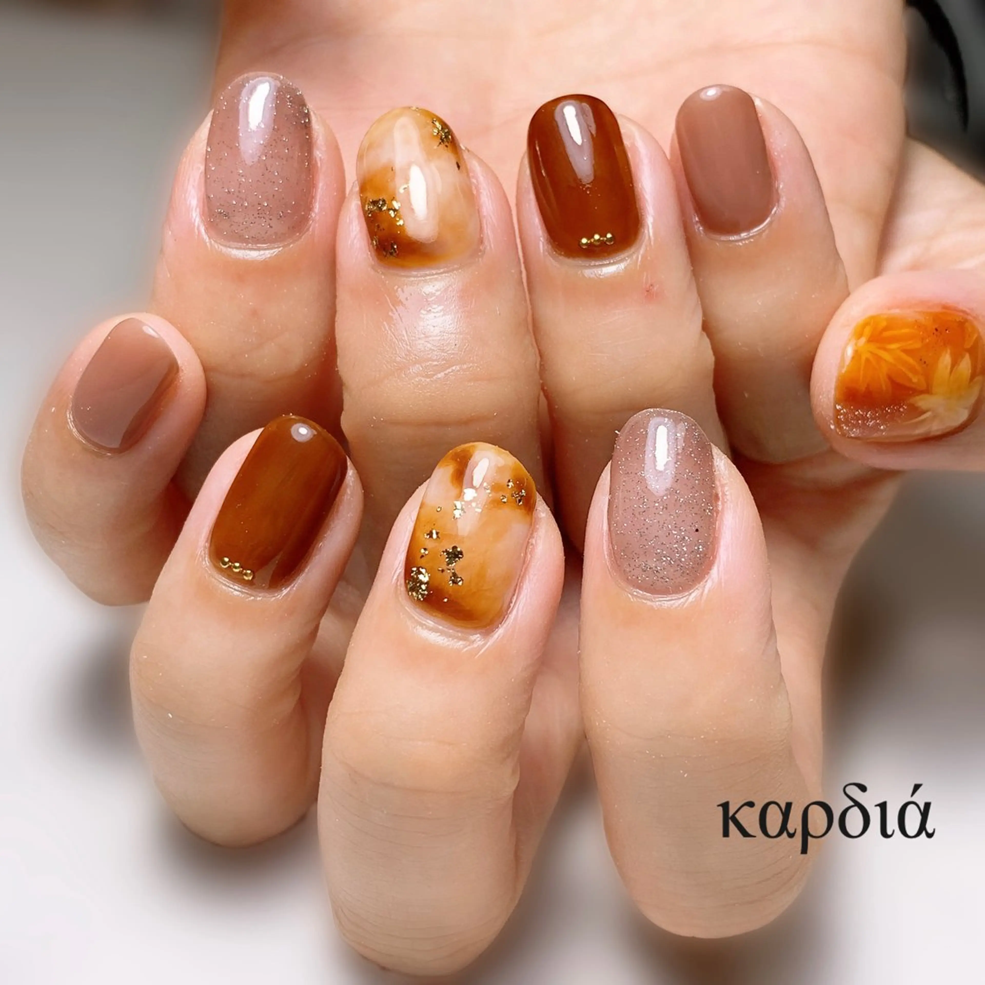 ネイル ハンドネイル καρδιά -ｶﾙﾃﾞｨｱ-のネイルデザイン