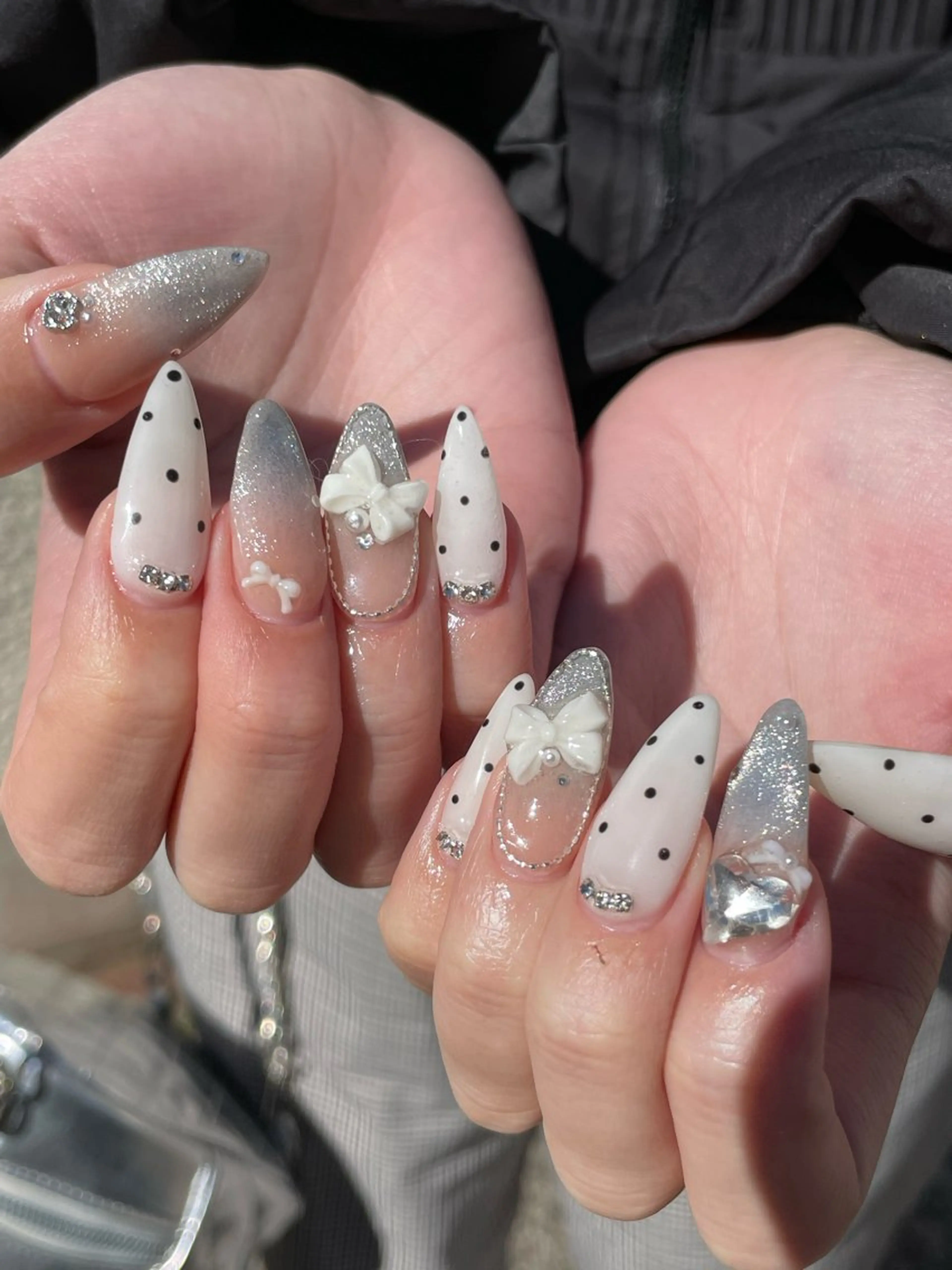 ネイル ドット ハート 韓国ネイル マグネットネイル リボン ハンドネイル Nail salon 🎀Angeのネイルデザイン