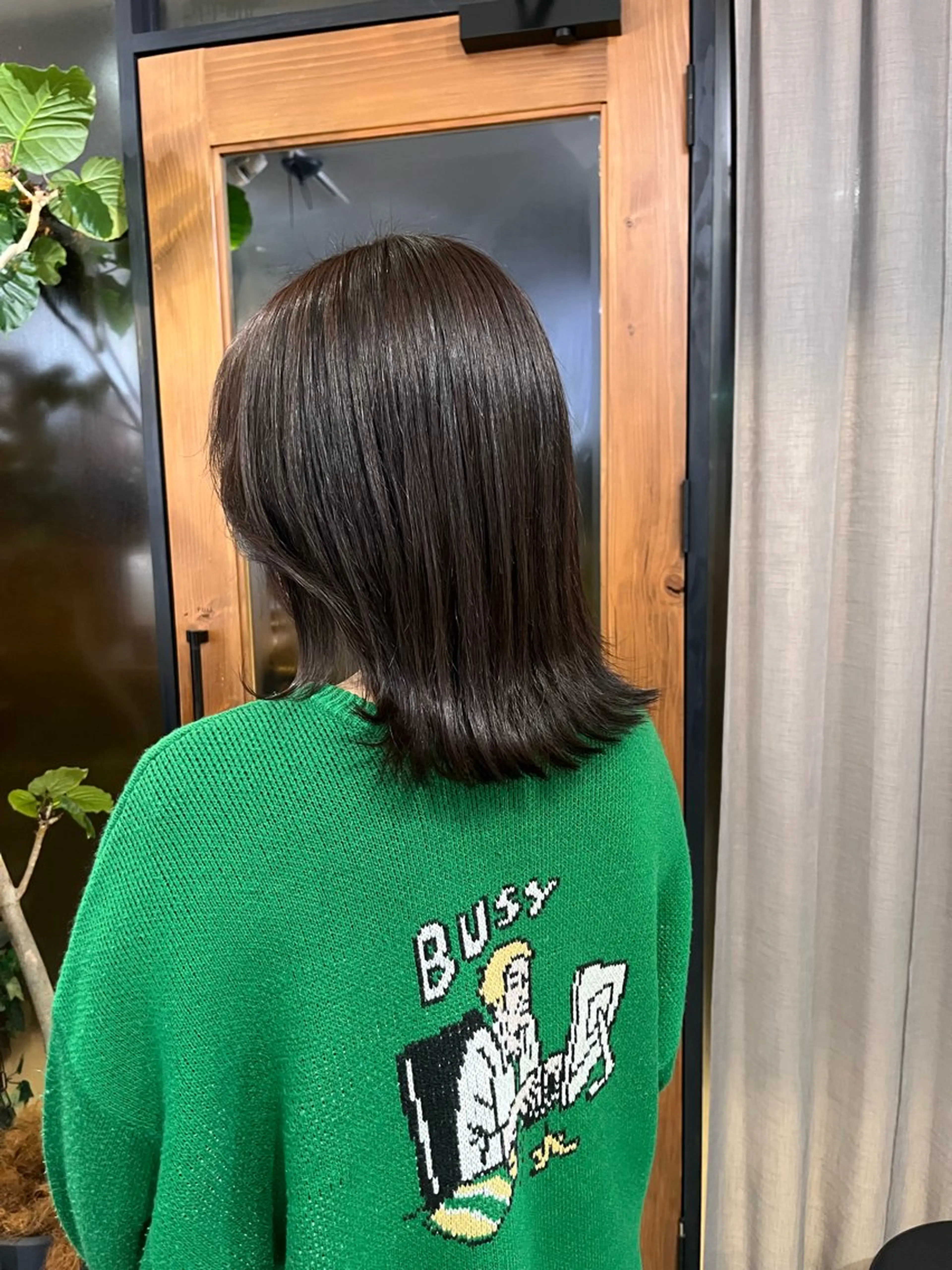 ミディアム カラー ブリーチ 友 美海のヘアスタイル