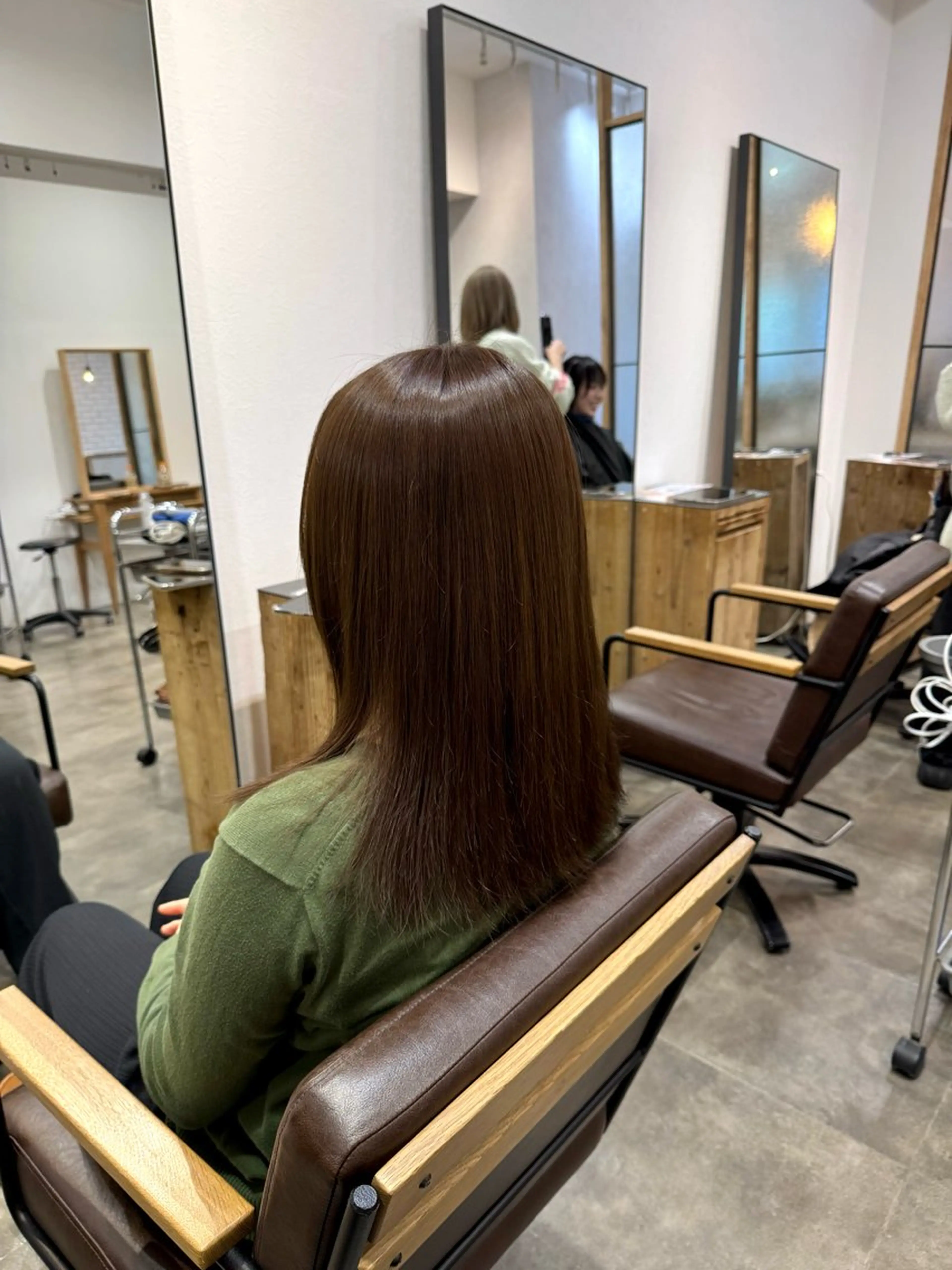 セミロング カラー ブラウンカラー オリーブブラウン けー すけのヘアスタイル