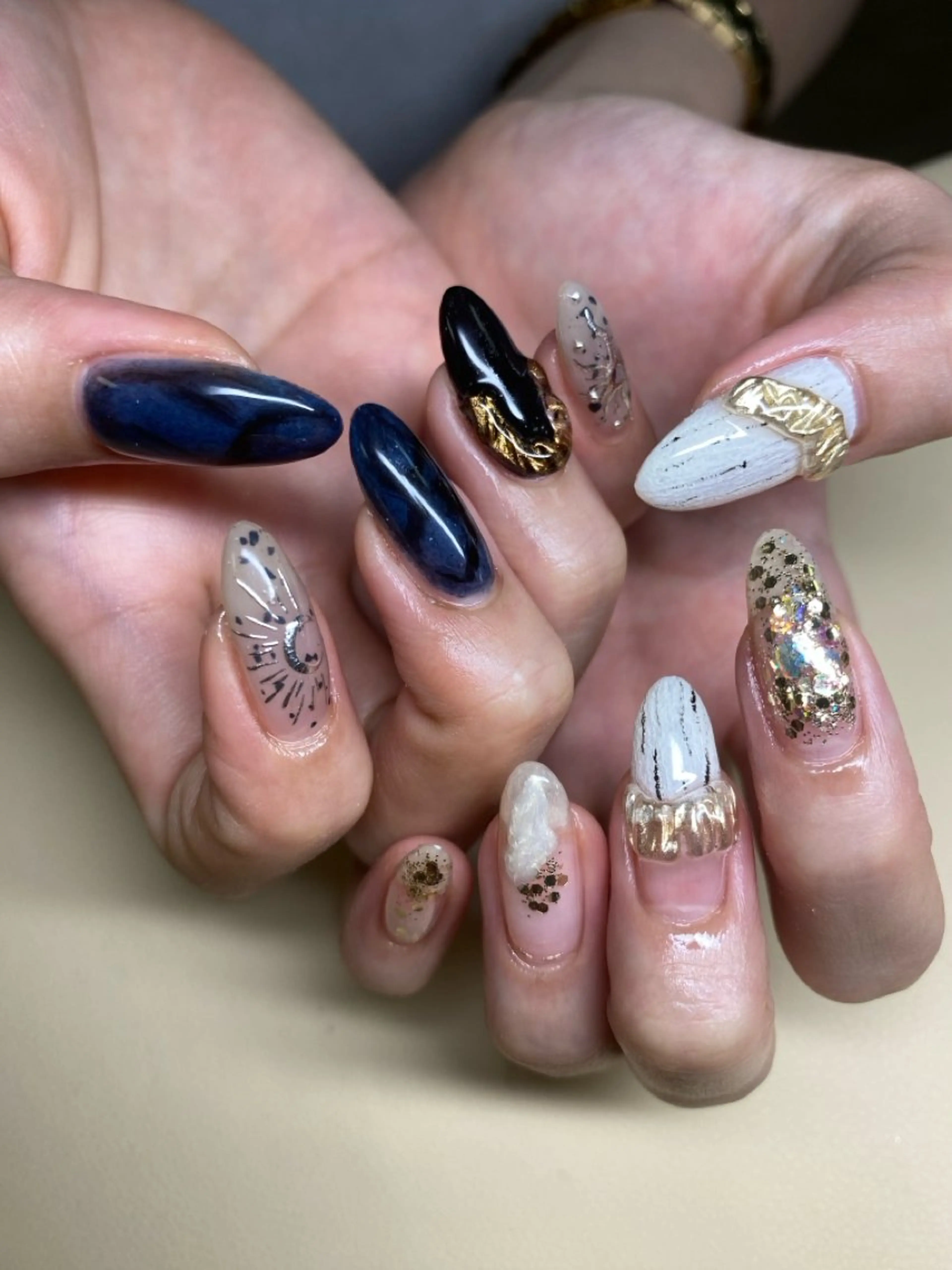 カラー 宇 田川のネイルデザイン