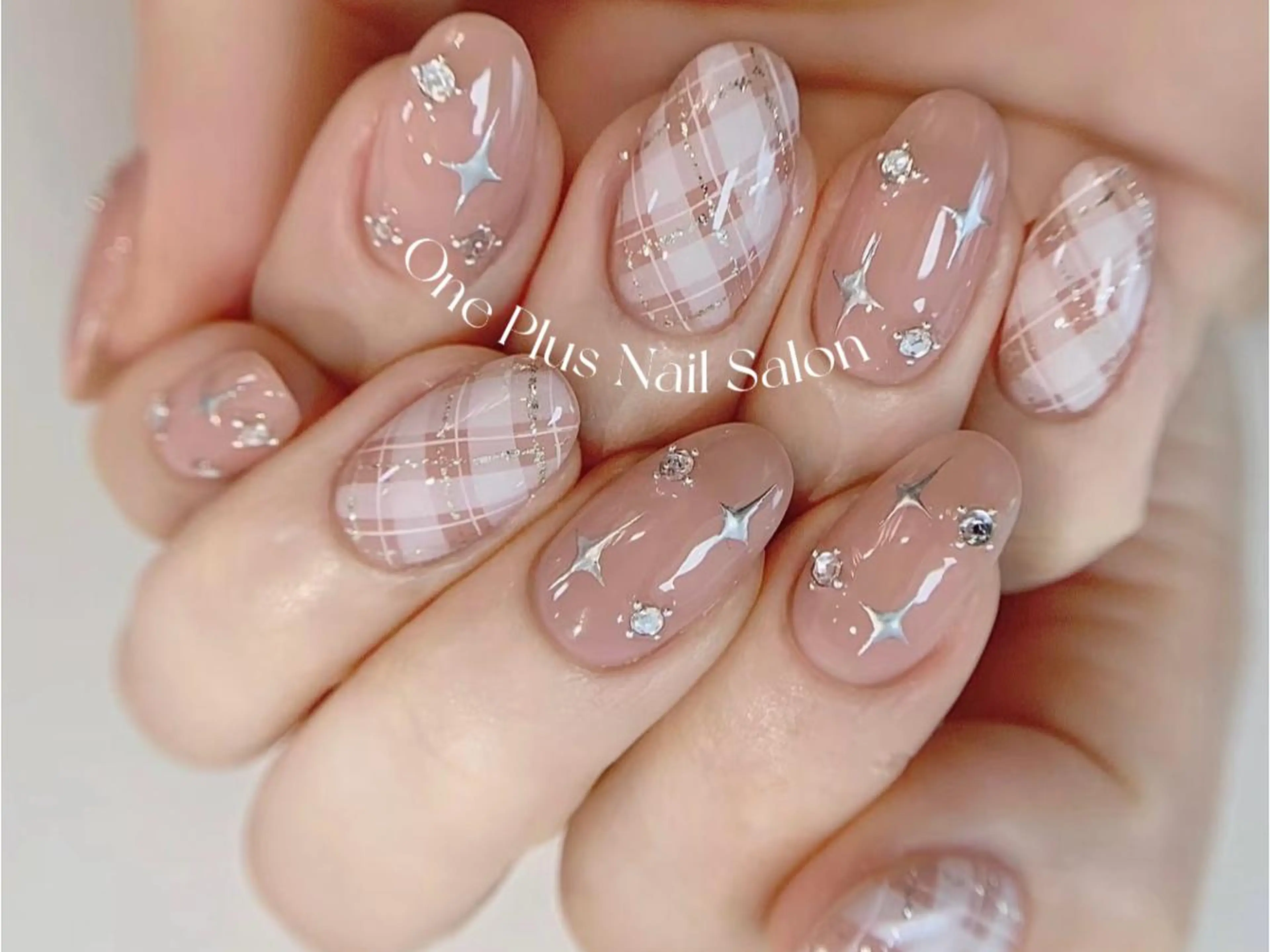 ネイル オーロラネイル 長さ出し フットネイル フレンチネイル ジェルネイル One Plus Nail Salonのネイルデザイン