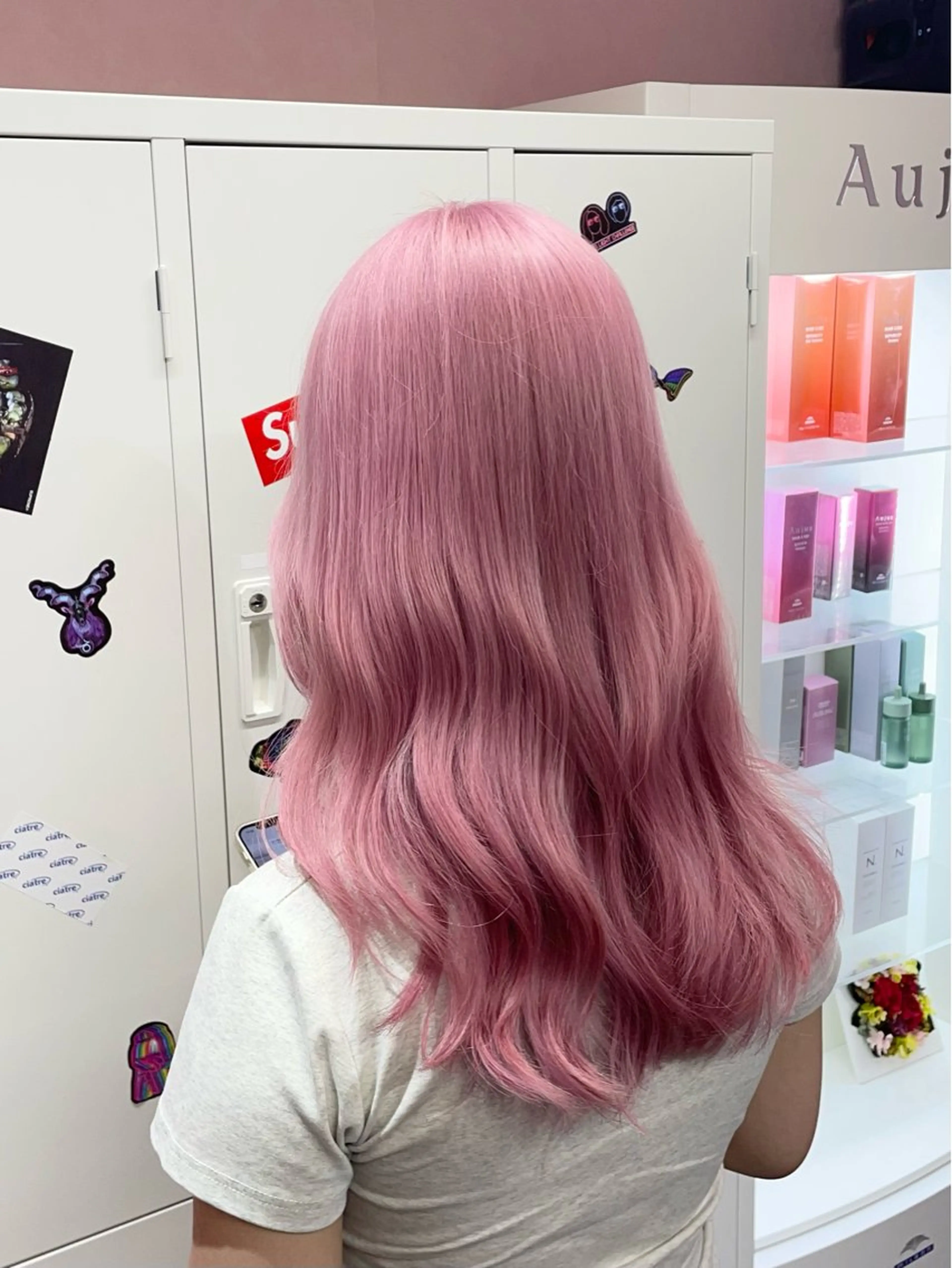 セミロング カラー ピンクカラー ホワイトピンク ヘアカラー トリートメント ハイトーン/ブリーチ /hikaruのヘアスタイル