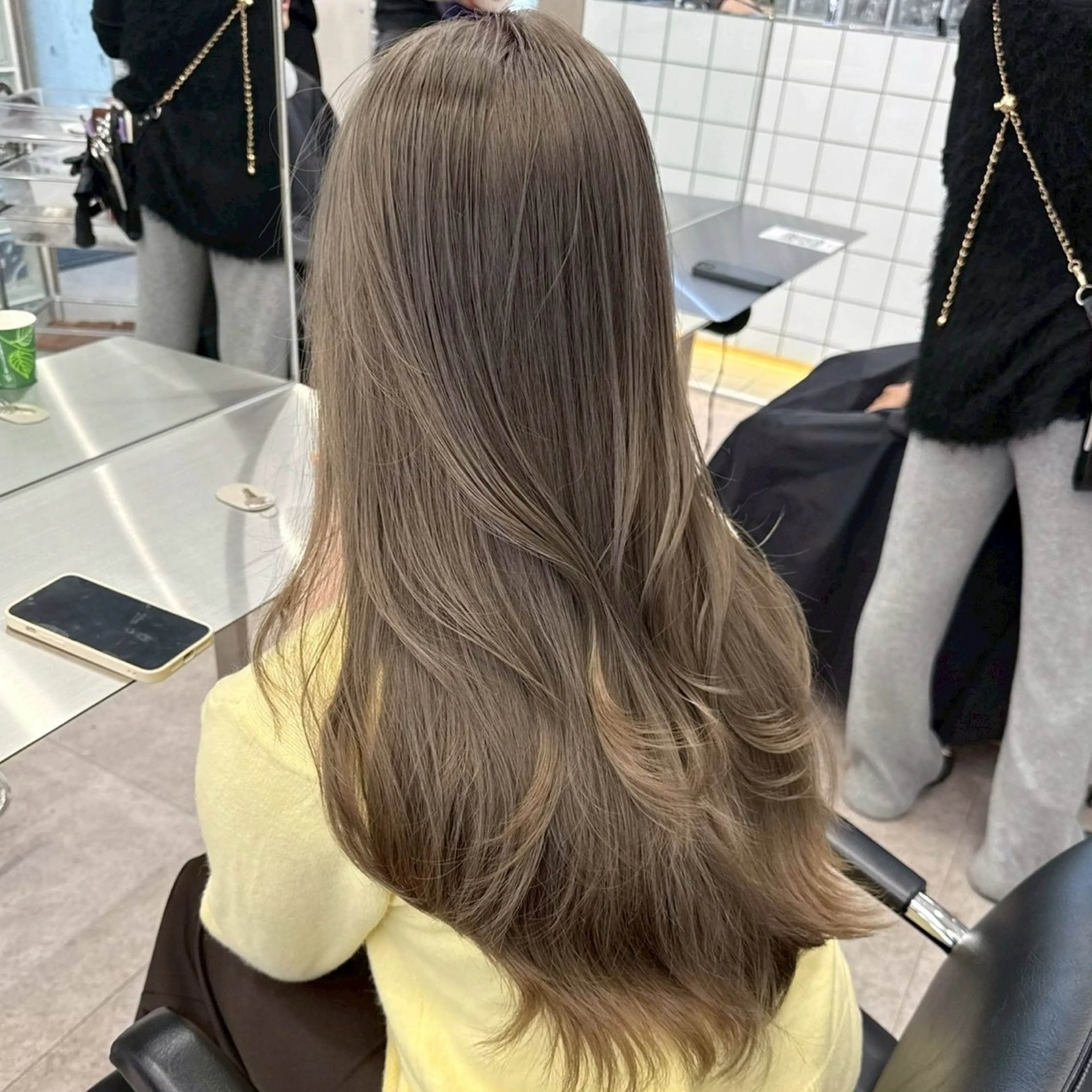 ロング カラー グレージュ ✨ブリーチカラー🫧 ／Tsubasa🪽のヘアスタイル