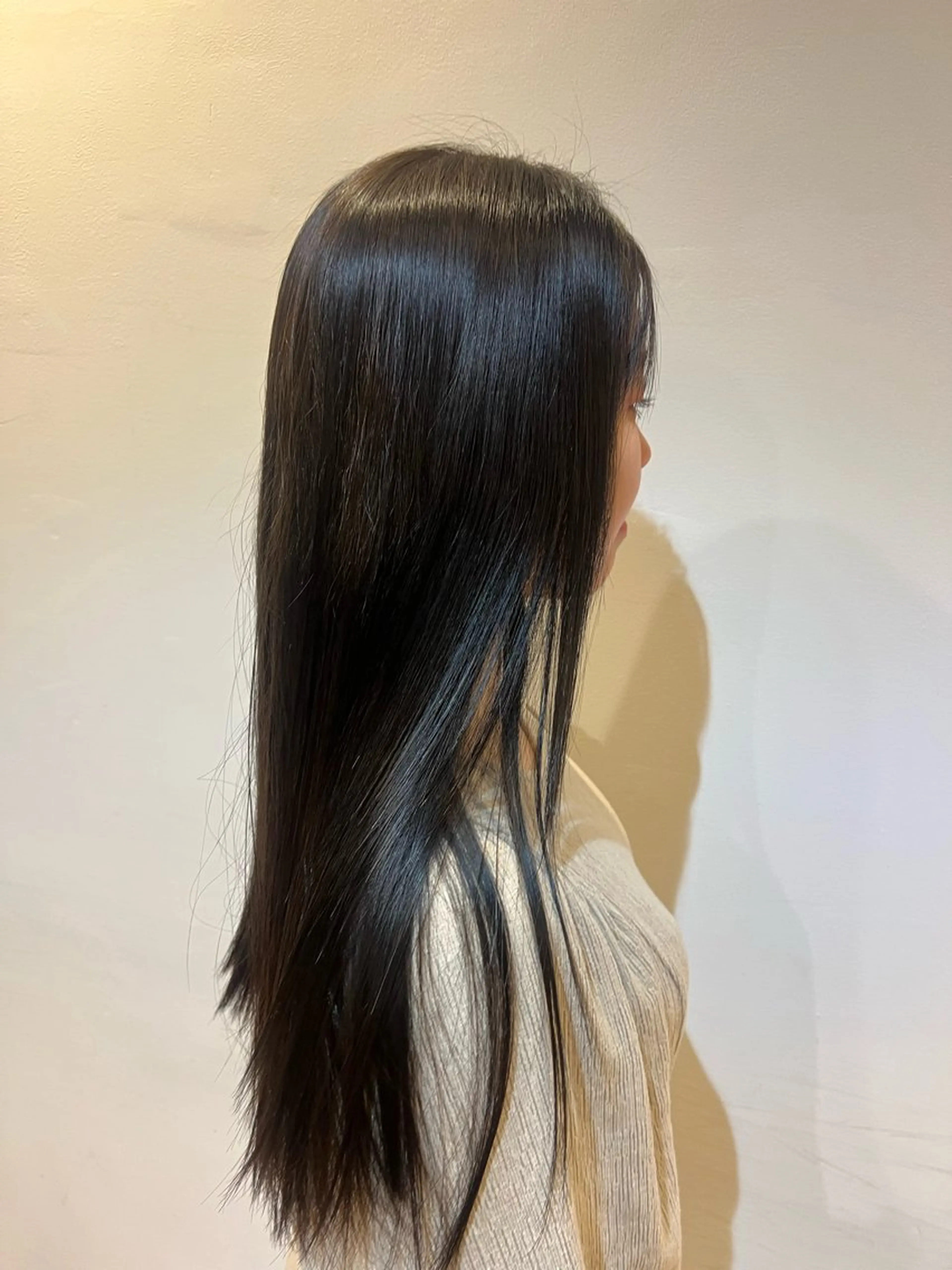 カラー 三宅 凜佳のヘアスタイル