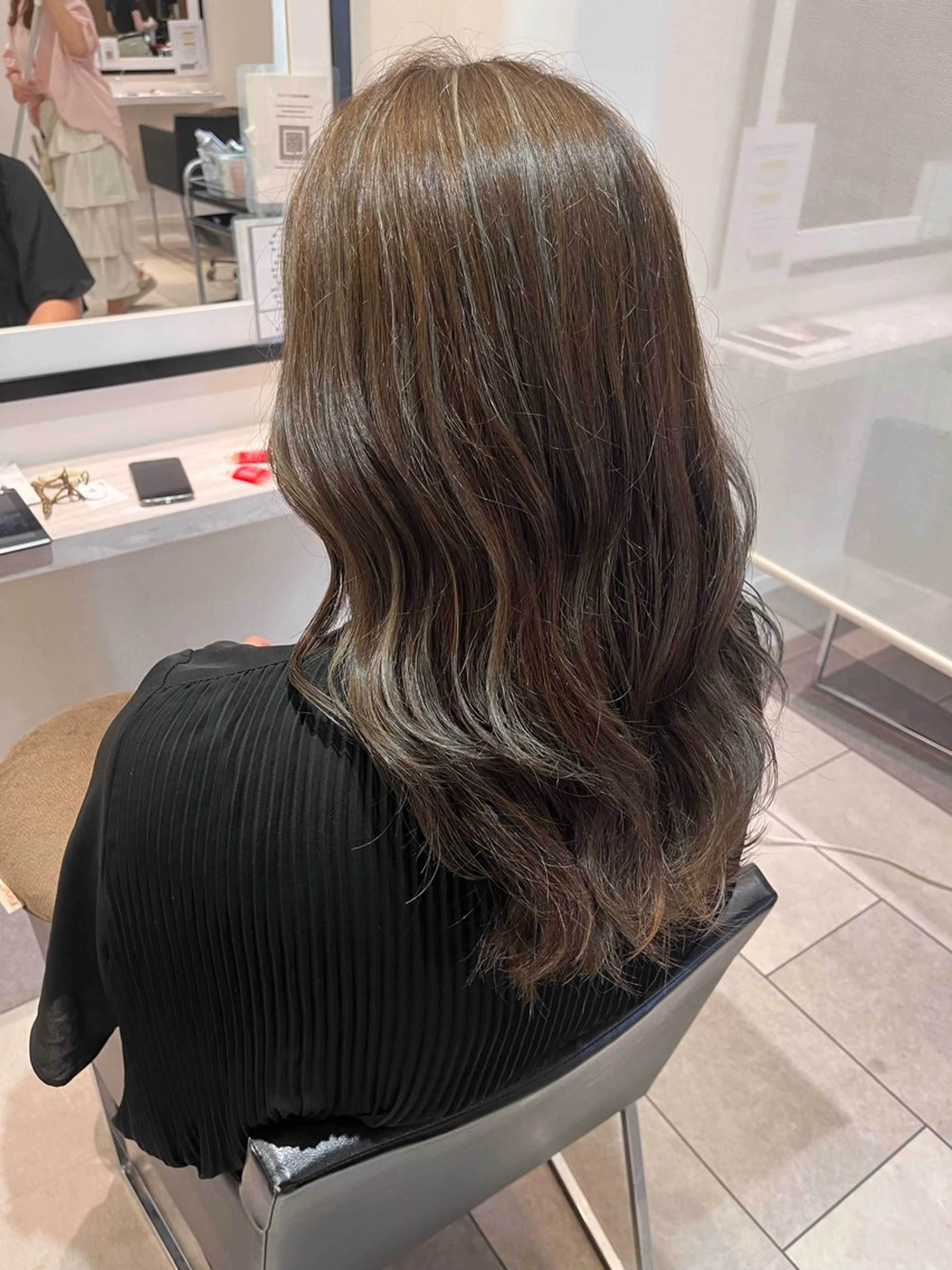 セミロング カラー 中原 優美のヘアスタイル