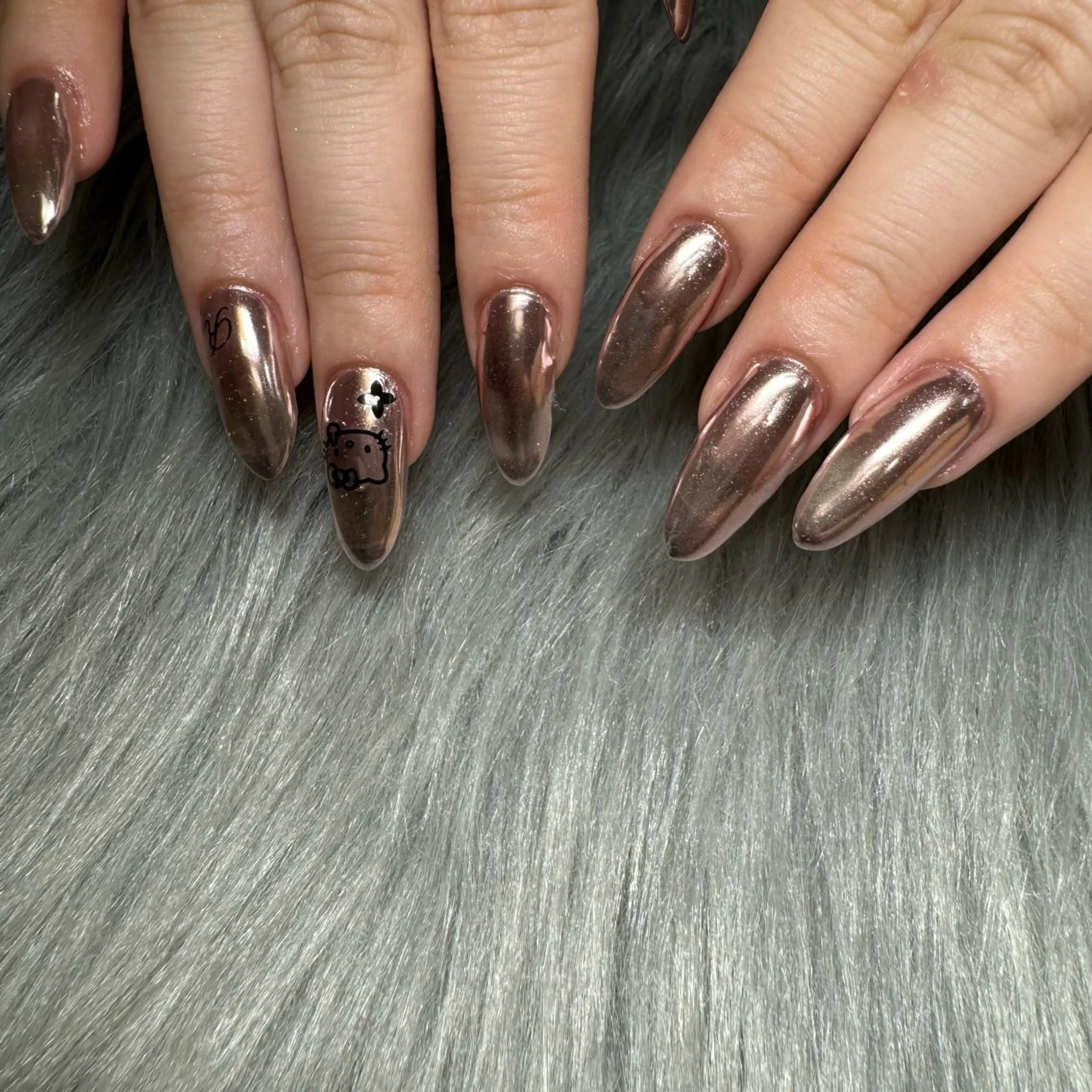 ネイル グラデーション ミラーネイル ワンカラーネイル y's beauty 京橋店のネイルデザイン