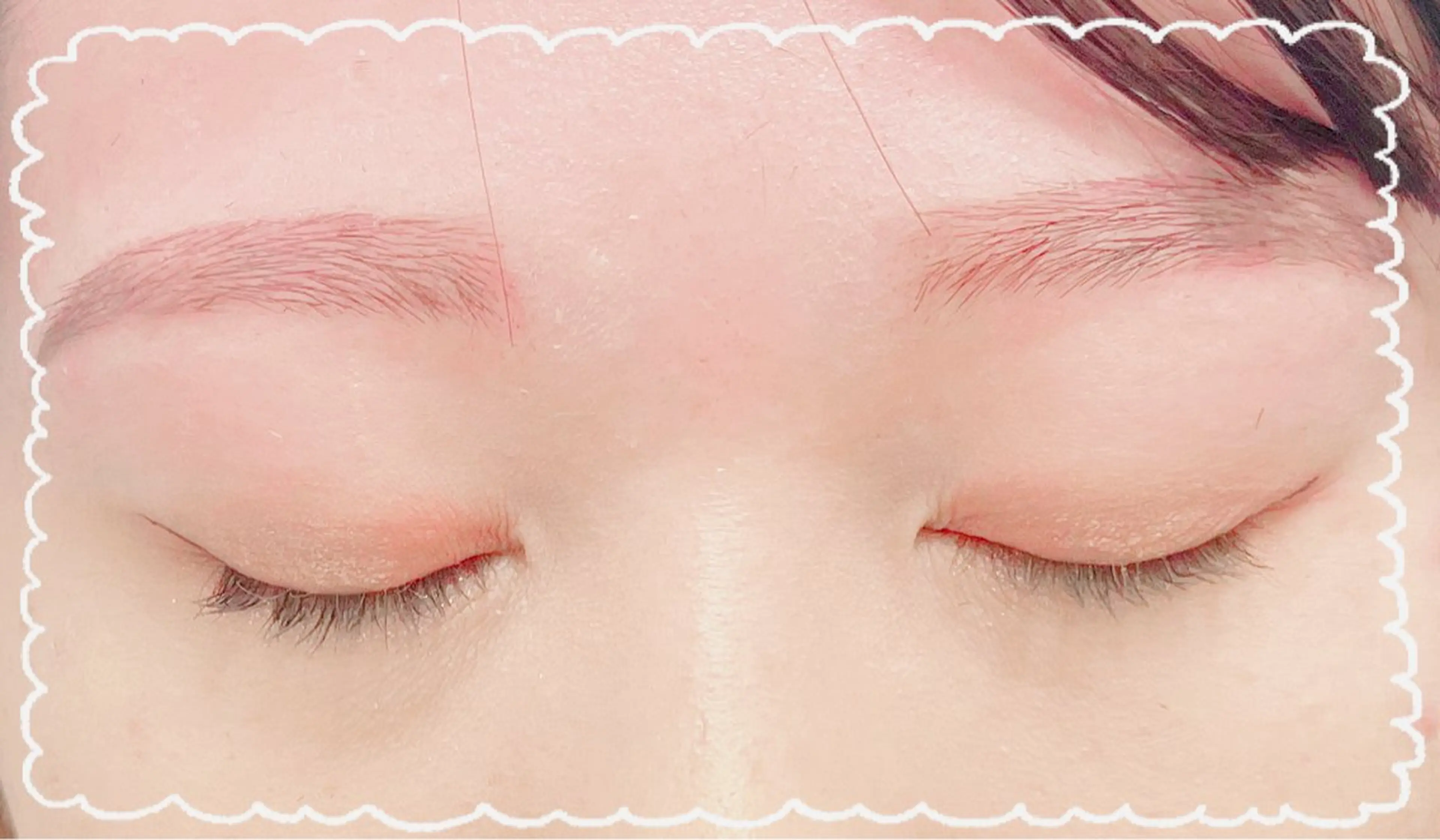 アイブロウ MIU REBESTのネイルデザイン