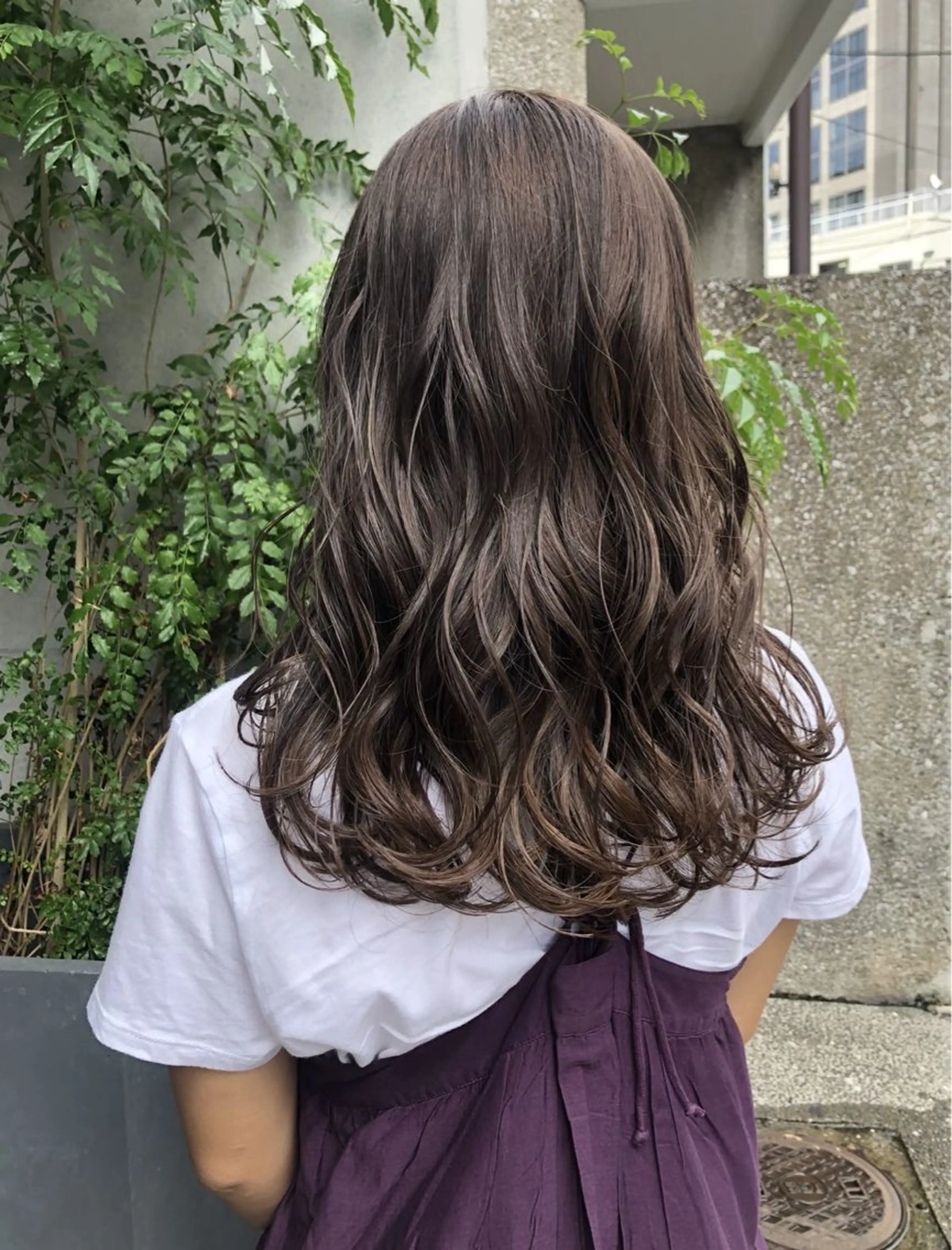 セミロング カラー パーマ セミロングパーマ ブラウンカラー 森山 陽菜のヘアスタイル