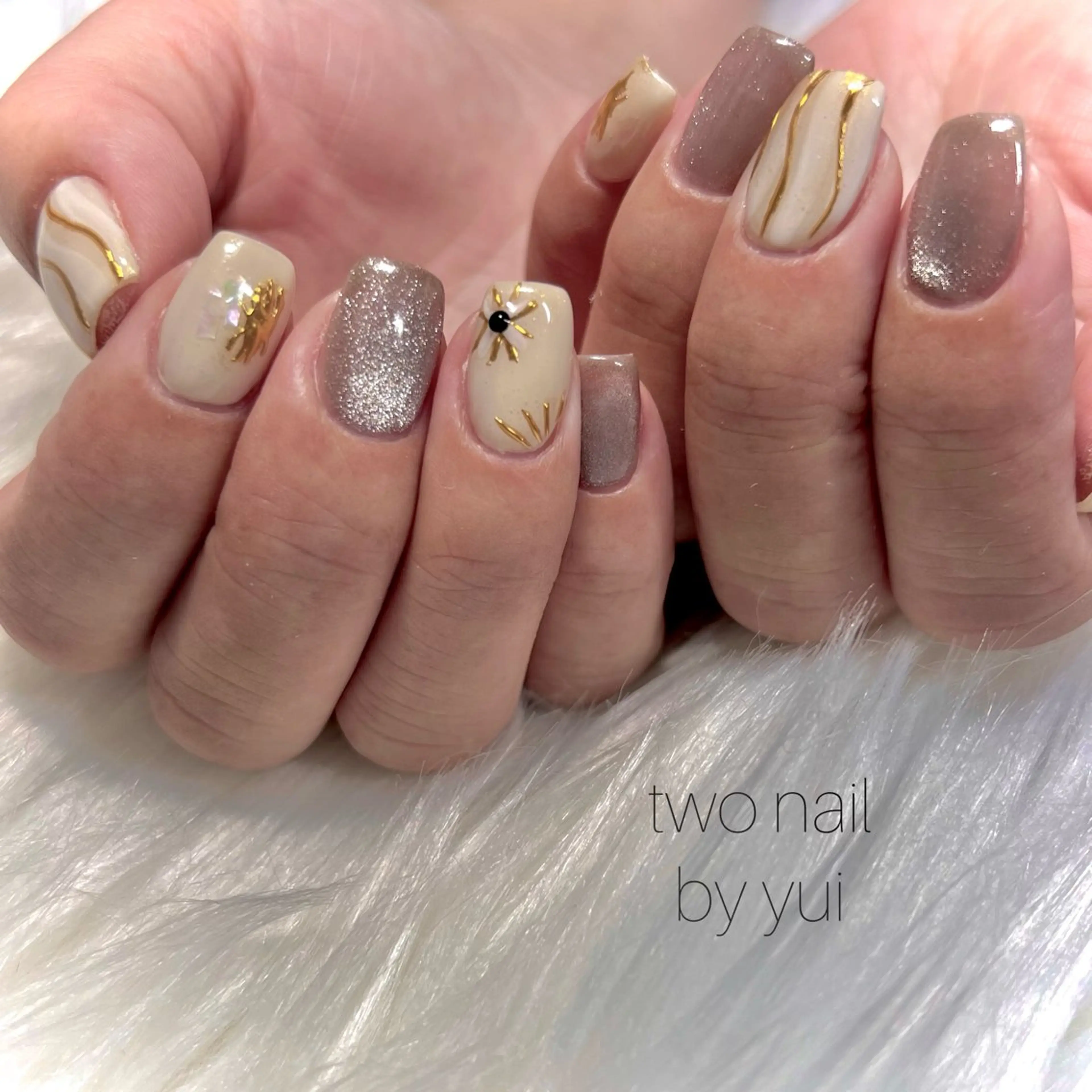 ネイル アートネイル マグネットネイル ネイルチップ ホワイト ハンドネイル two nailのネイルデザイン