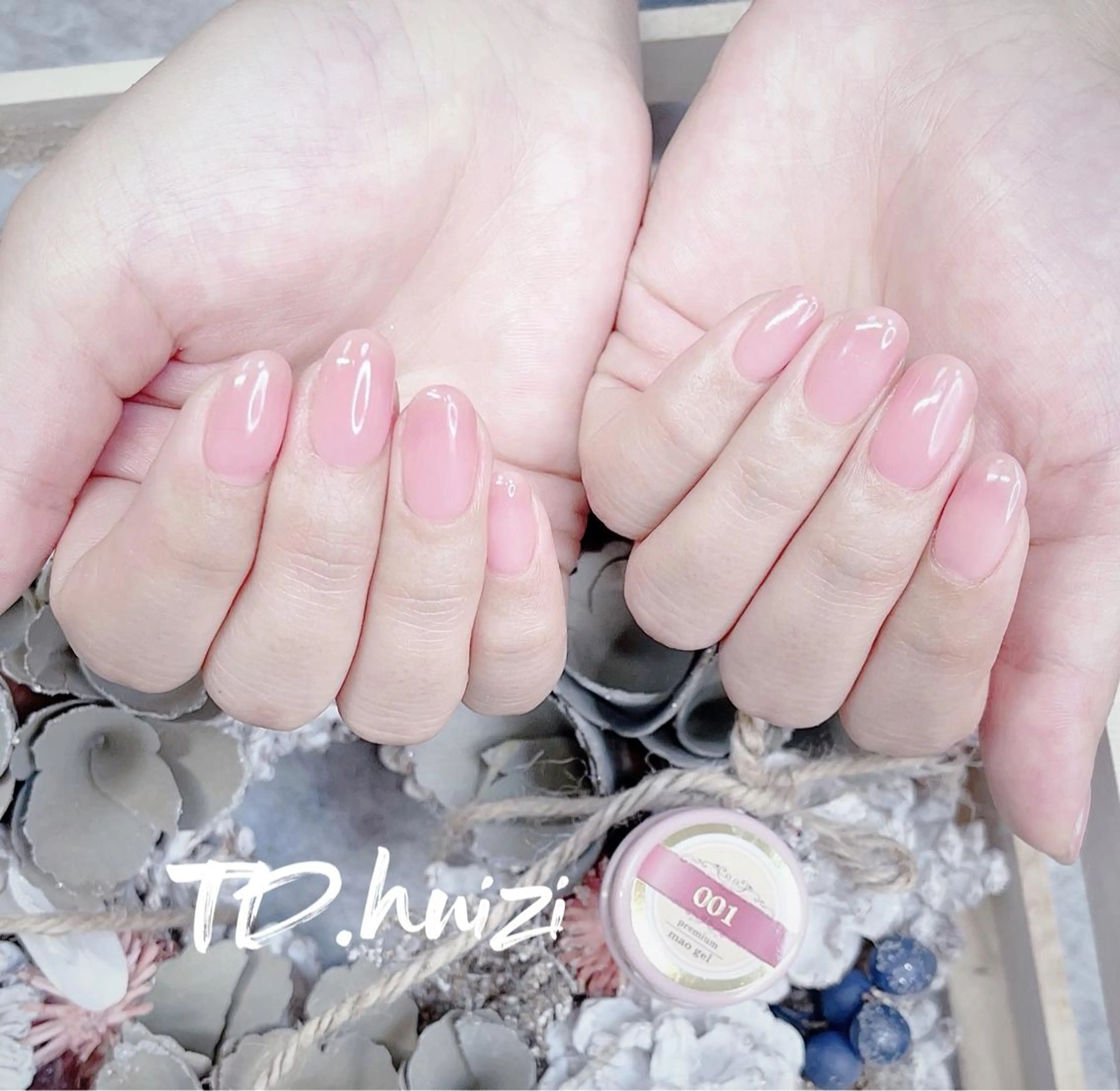 ミディアム ハンドネイル めぐみのネイルサロン 惠のネイルデザイン