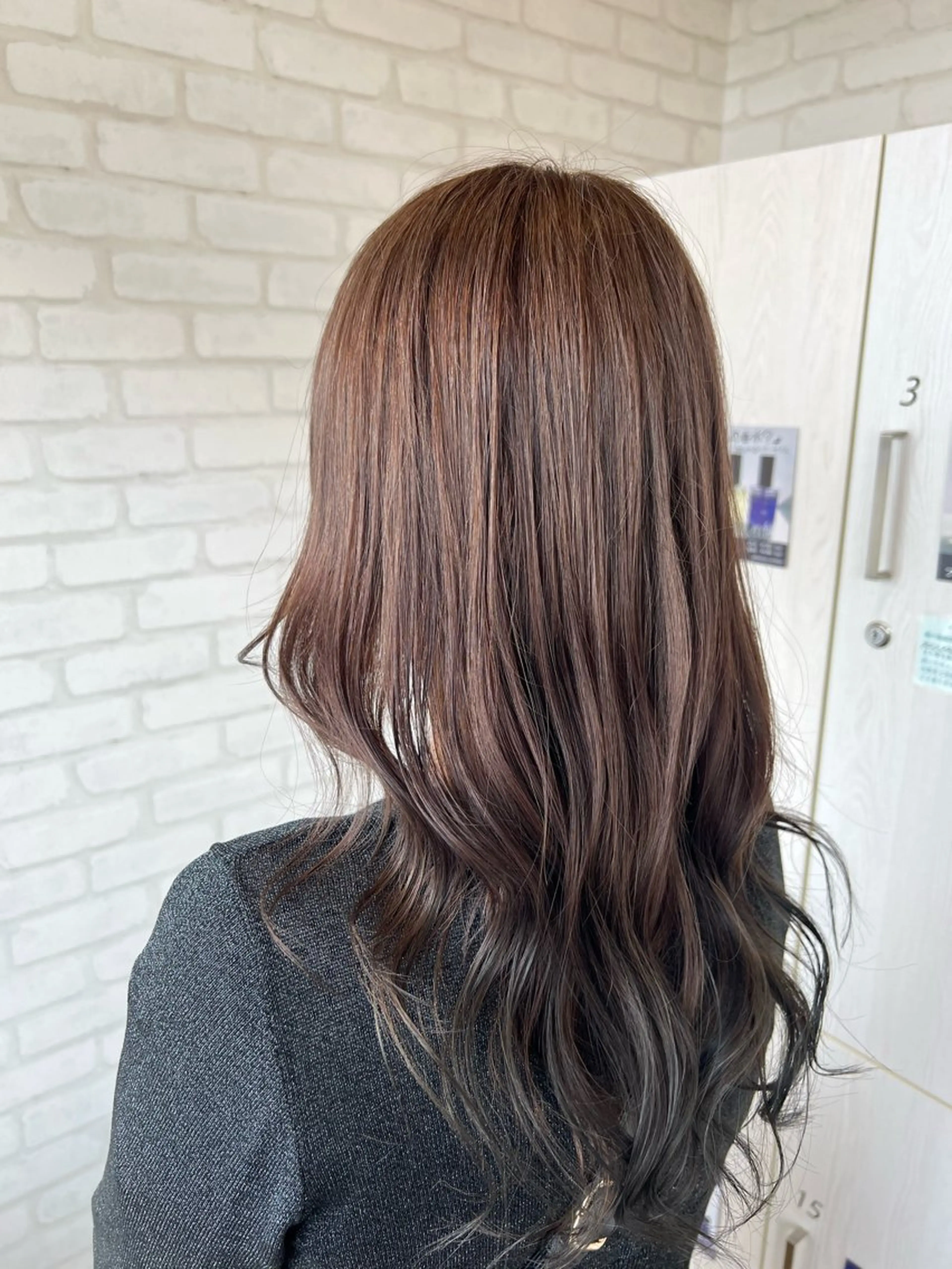 ロング カラー 山道 れんのヘアスタイル