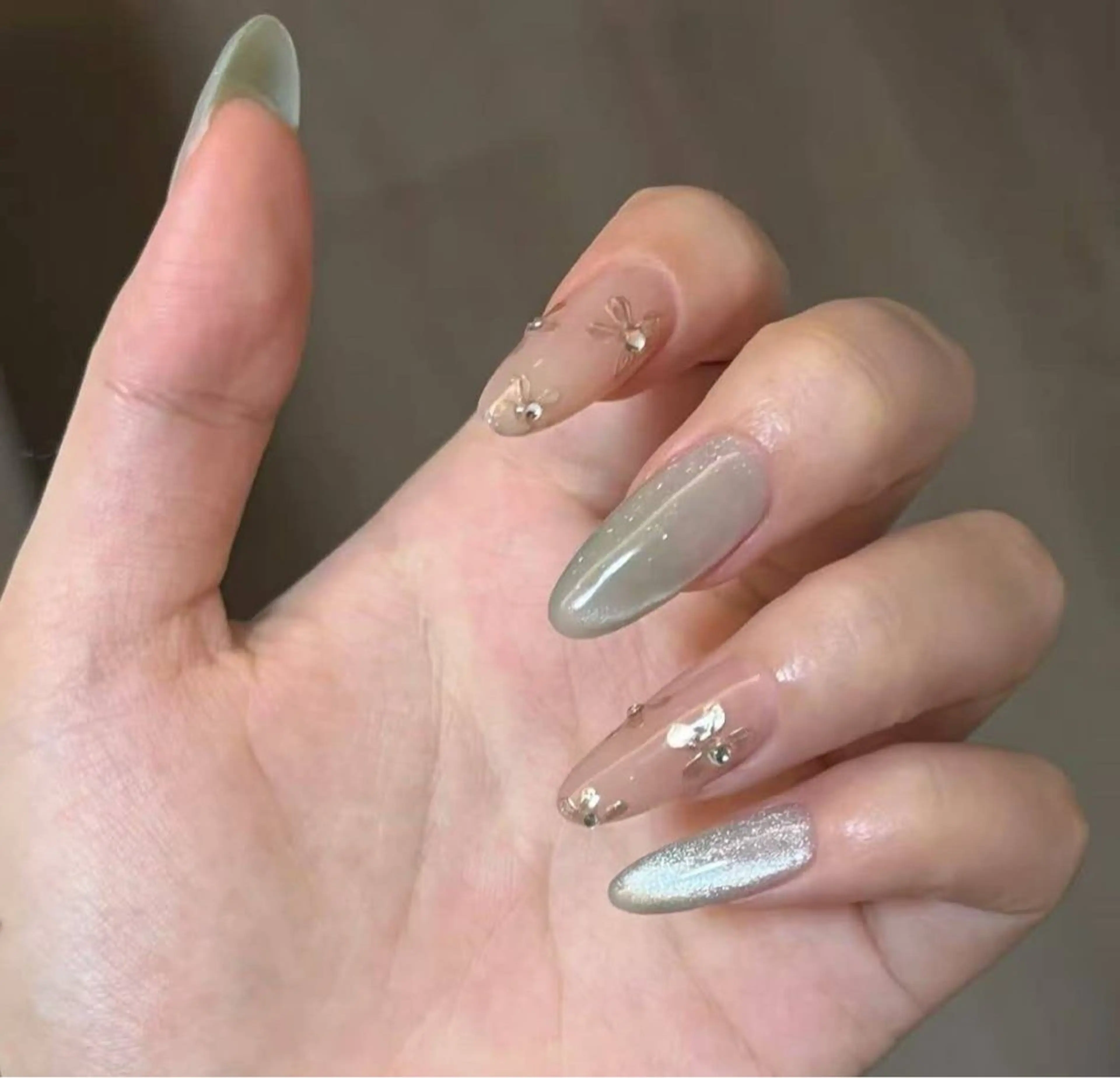 ネイル オーロラネイル フラワーネイル フットネイル フレンチネイル ジェルネイル ハンドネイル 相沢 さやかのネイルデザイン