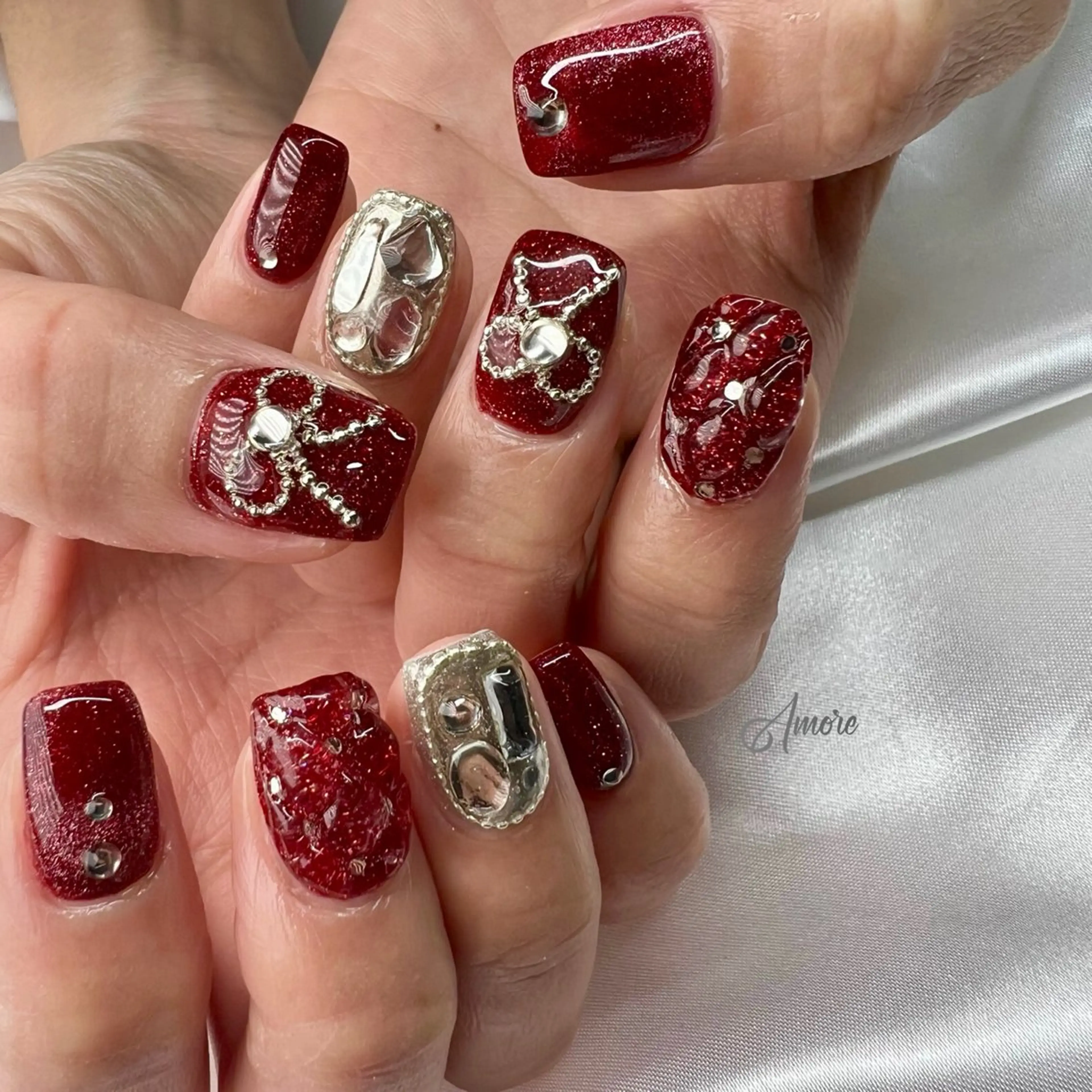 ネイル ジェルネイル キラキラネイル 韓国ネイル パラジェル バレンタイン You kyehwaのネイルデザイン