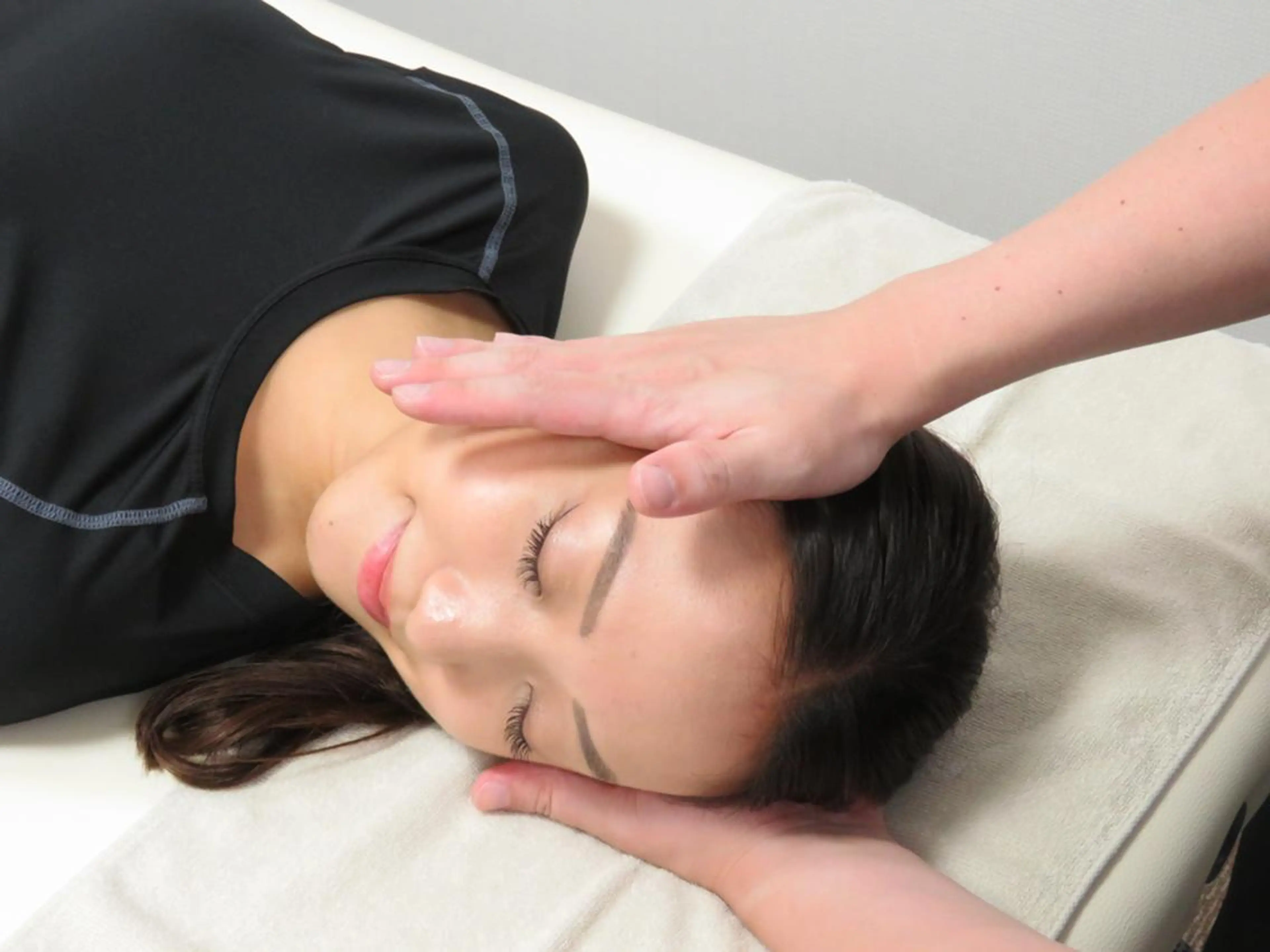 【インフルエンサー絶賛】⭐️Chare式小顔矯正×頭蓋骨矯正40分 二重/二重顎の写真