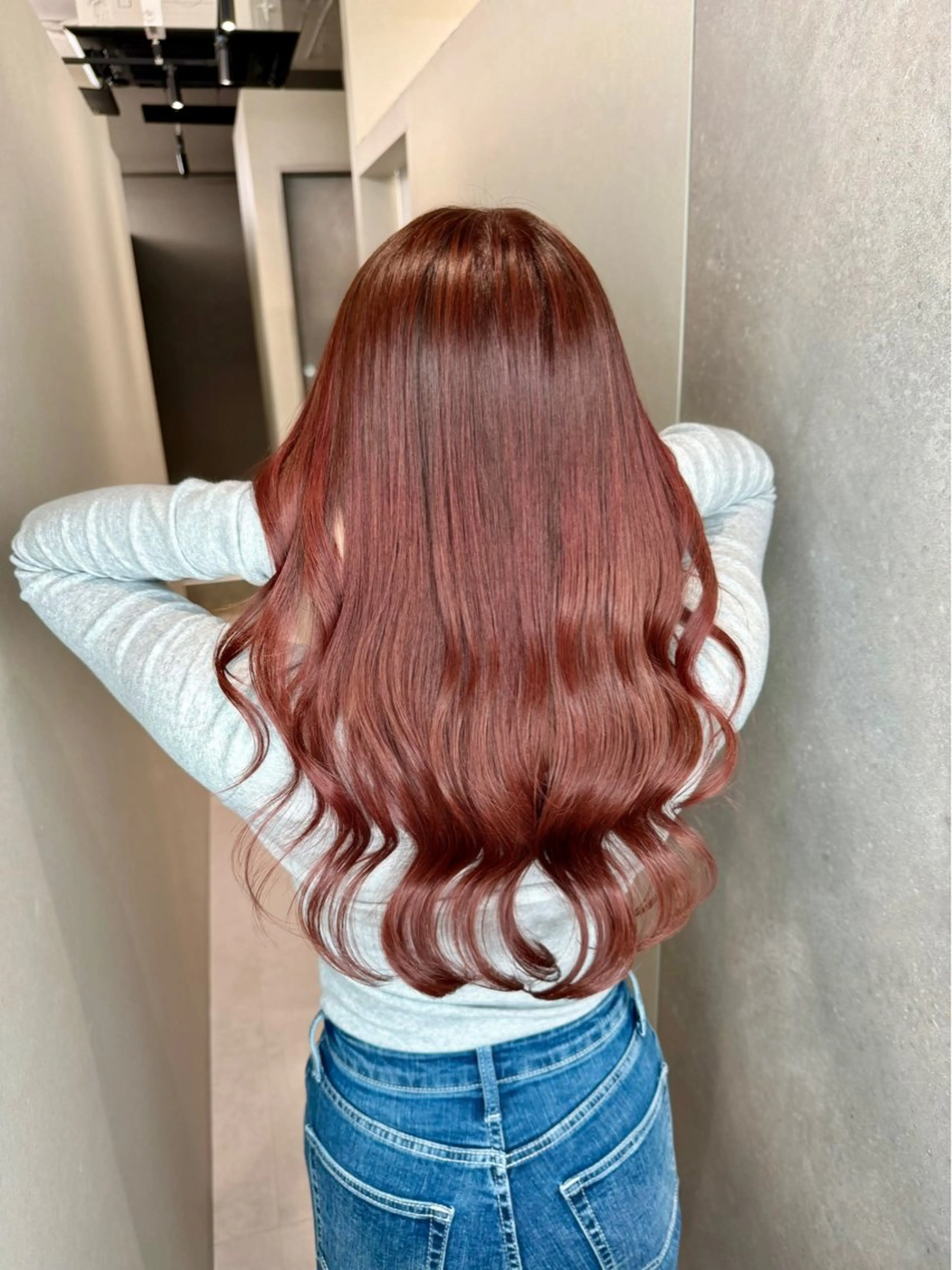 セミロング カラー ブリーチ 透明感カラー ブリーチなしカラー デート 髪質改善 ヘアカラー トリートメント 今井 勝也のヘアスタイル