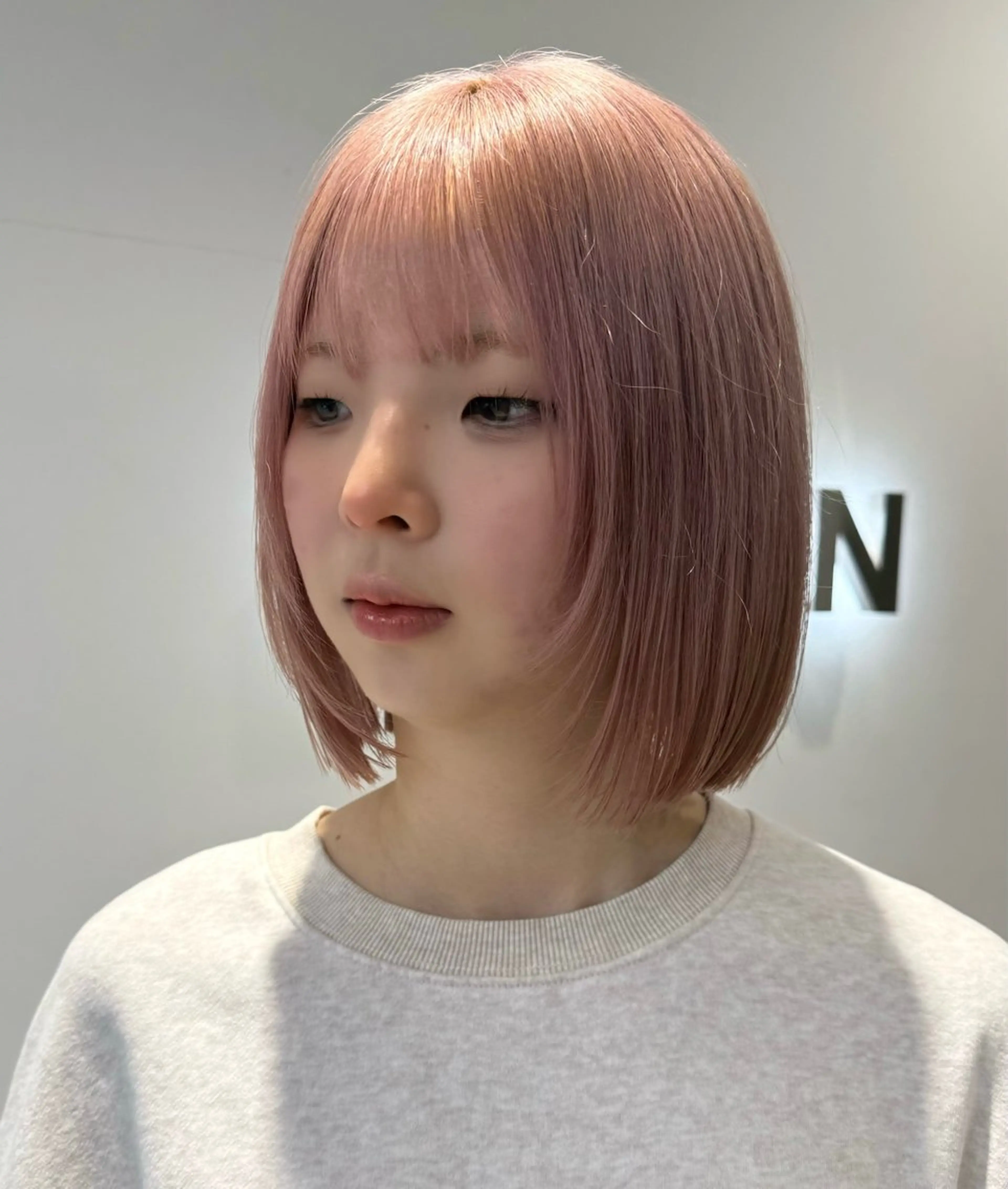 ミディアム カラー ブリーチ ベージュカラー/栄 透明感カラー/さあらのヘアスタイル